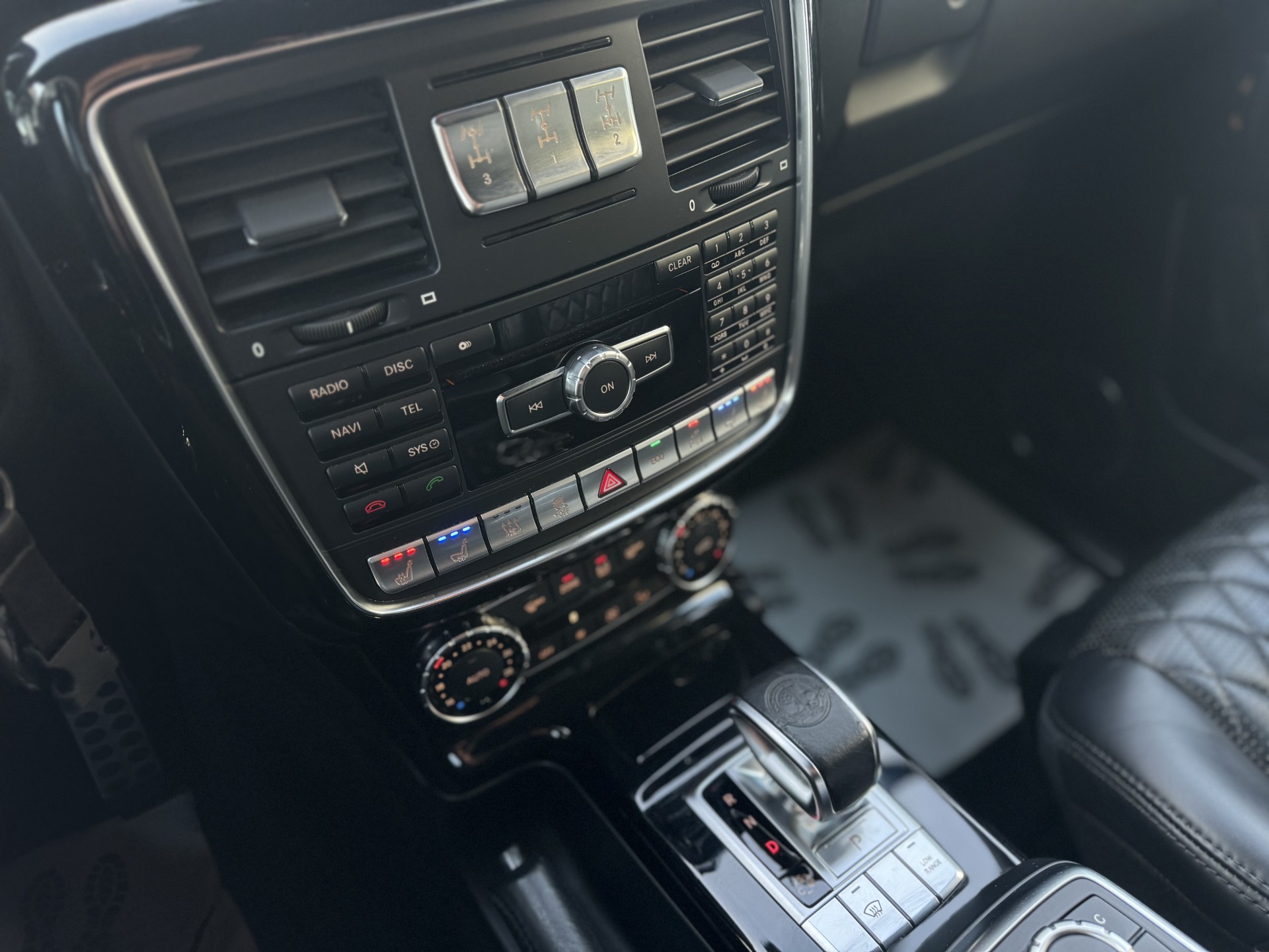 MERCEDES-BENZ G 63 AMG Automatic-image-16