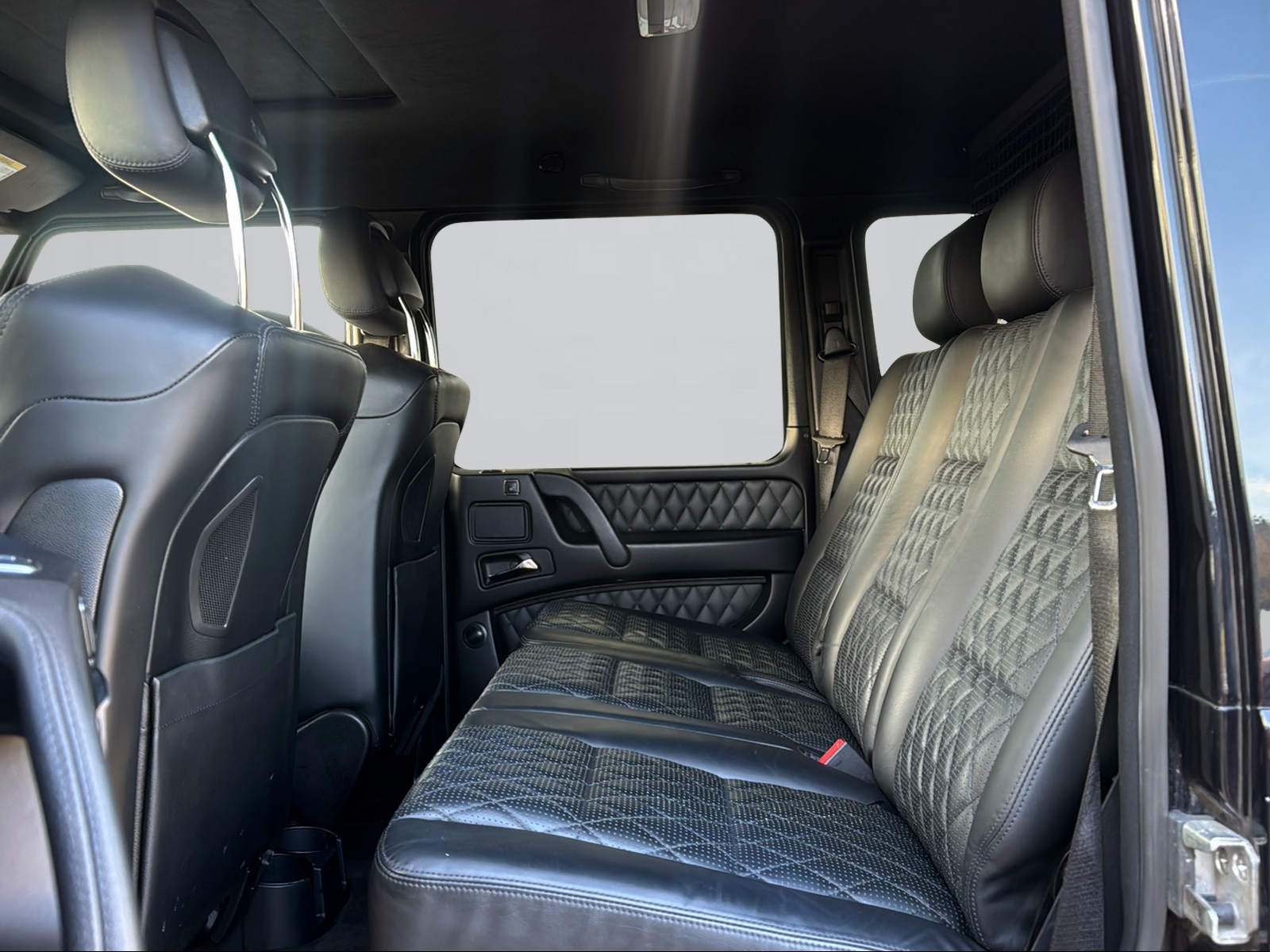 MERCEDES-BENZ G 63 AMG Automatic-image-11