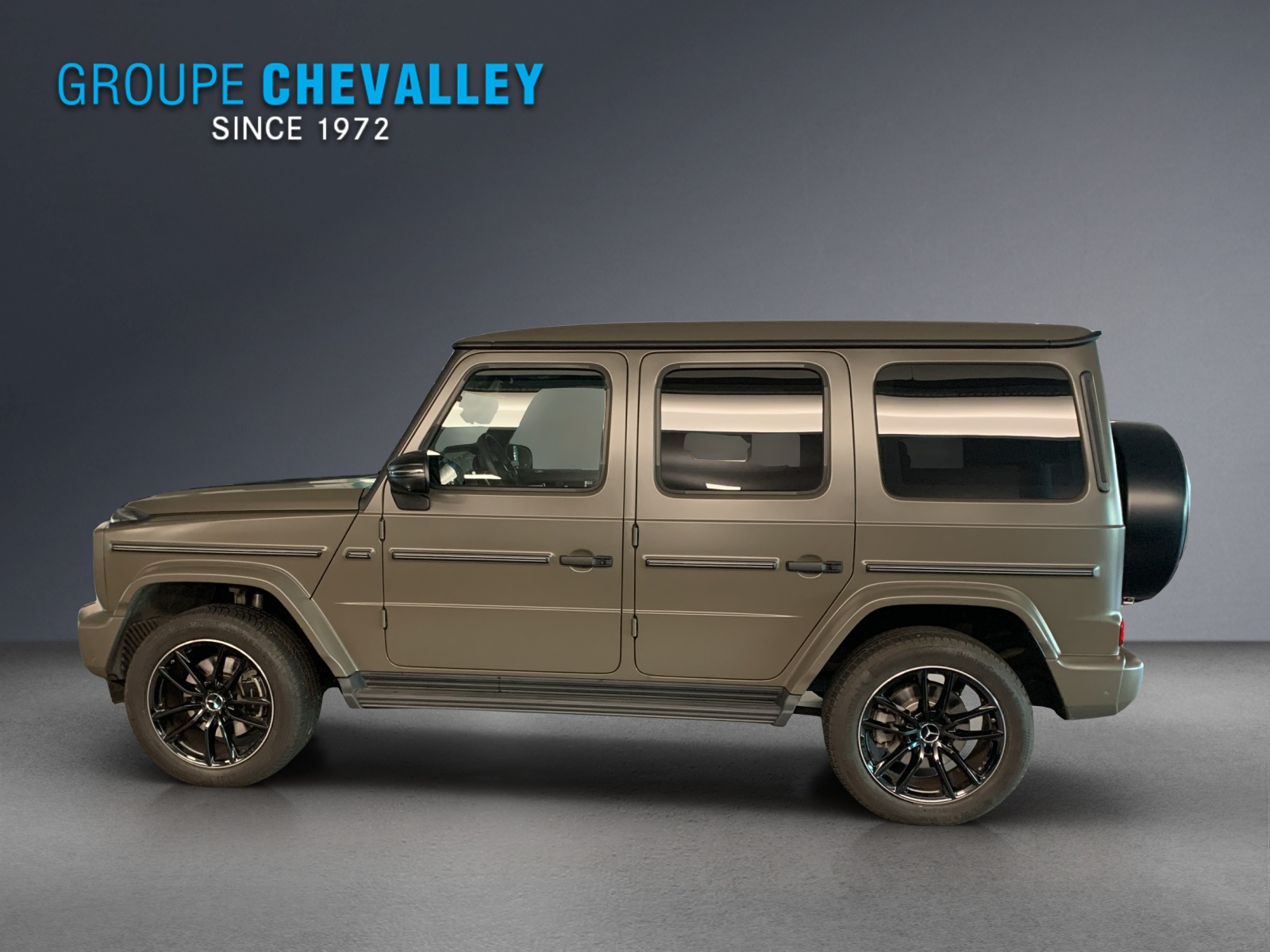 MERCEDES-BENZ G 500 9G-Tronic-showroom-element-3