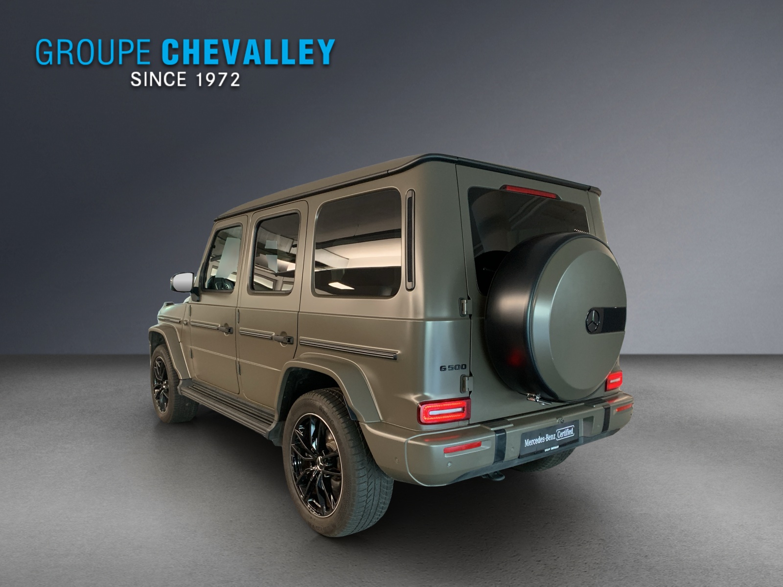 MERCEDES-BENZ G 500 9G-Tronic-showroom-element-2