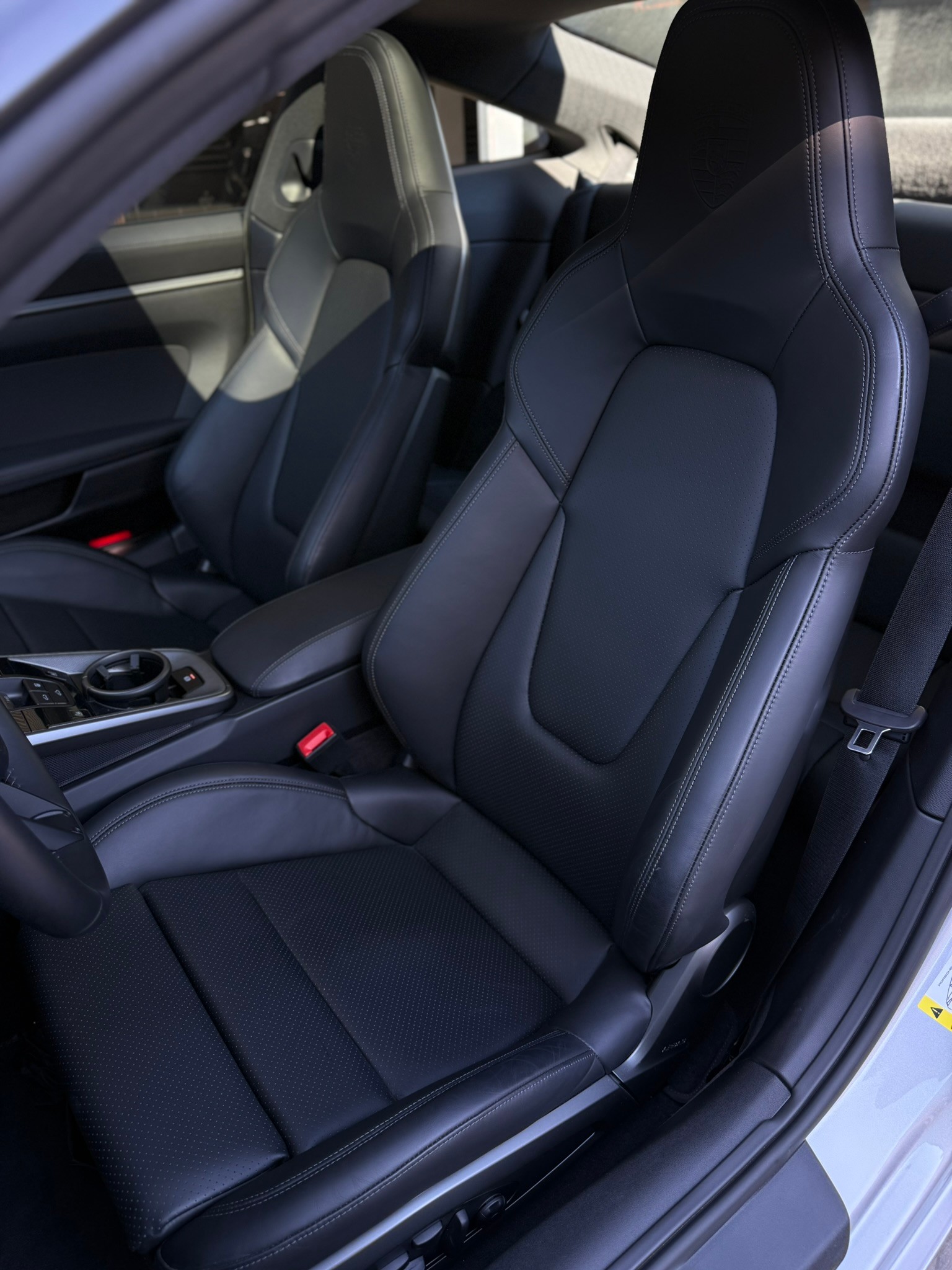 PORSCHE 911 Carrera 4 PDK-image-9