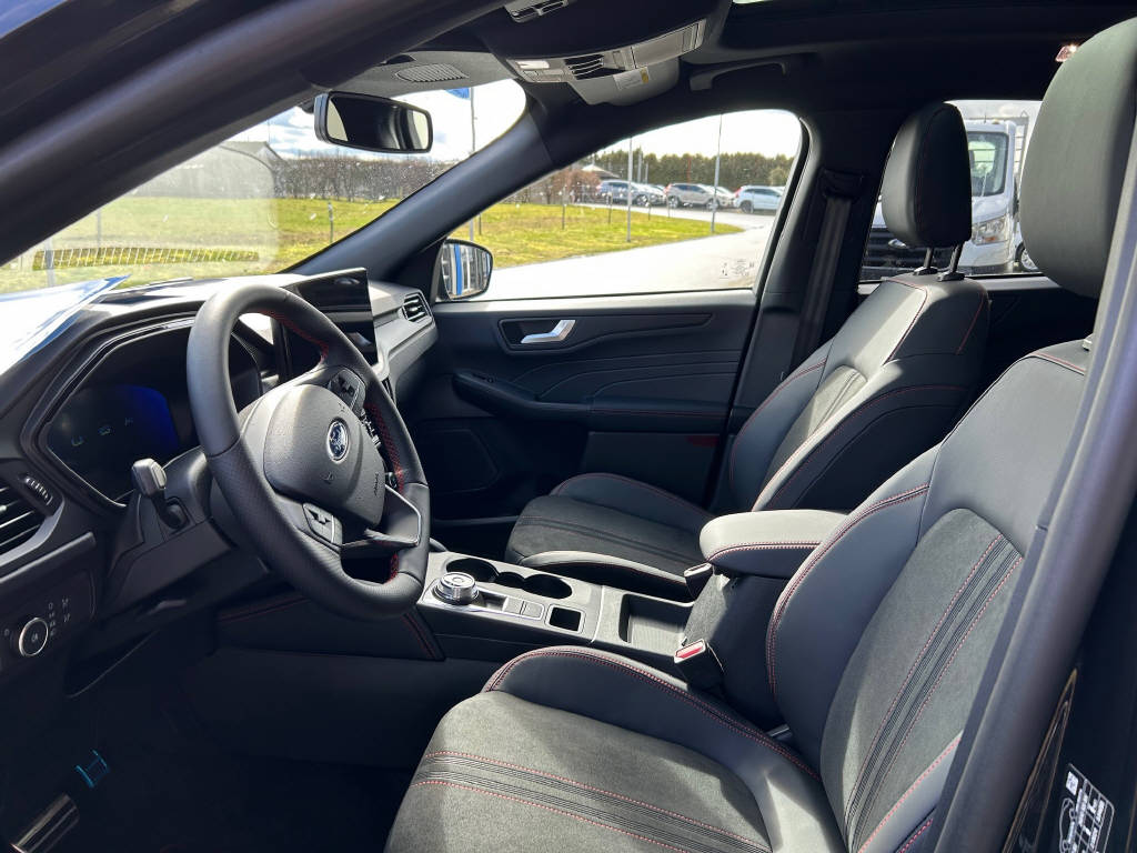 FORD Kuga 2.5 Hybrid ST-Line X 4x4-image-8
