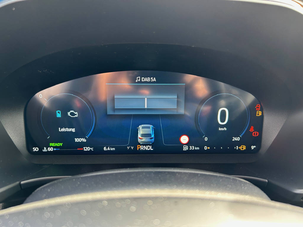 FORD Kuga 2.5 Hybrid ST-Line X 4x4-image-9
