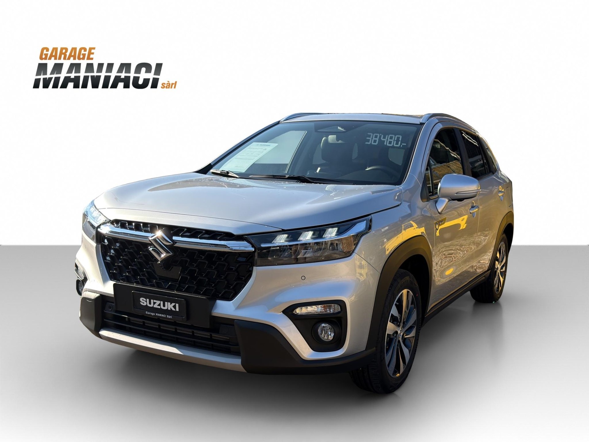 SUZUKI S-Cross 1.4 T Sakura Top Hybrid 4x4-image-2