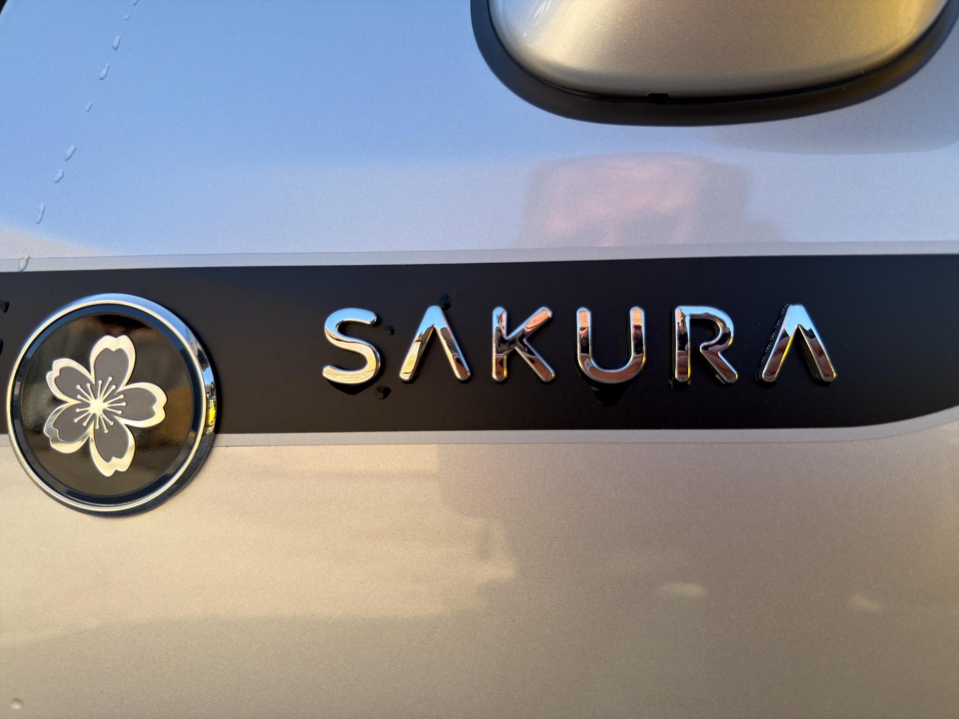 SUZUKI S-Cross 1.4 T Sakura Top Hybrid 4x4-image-10