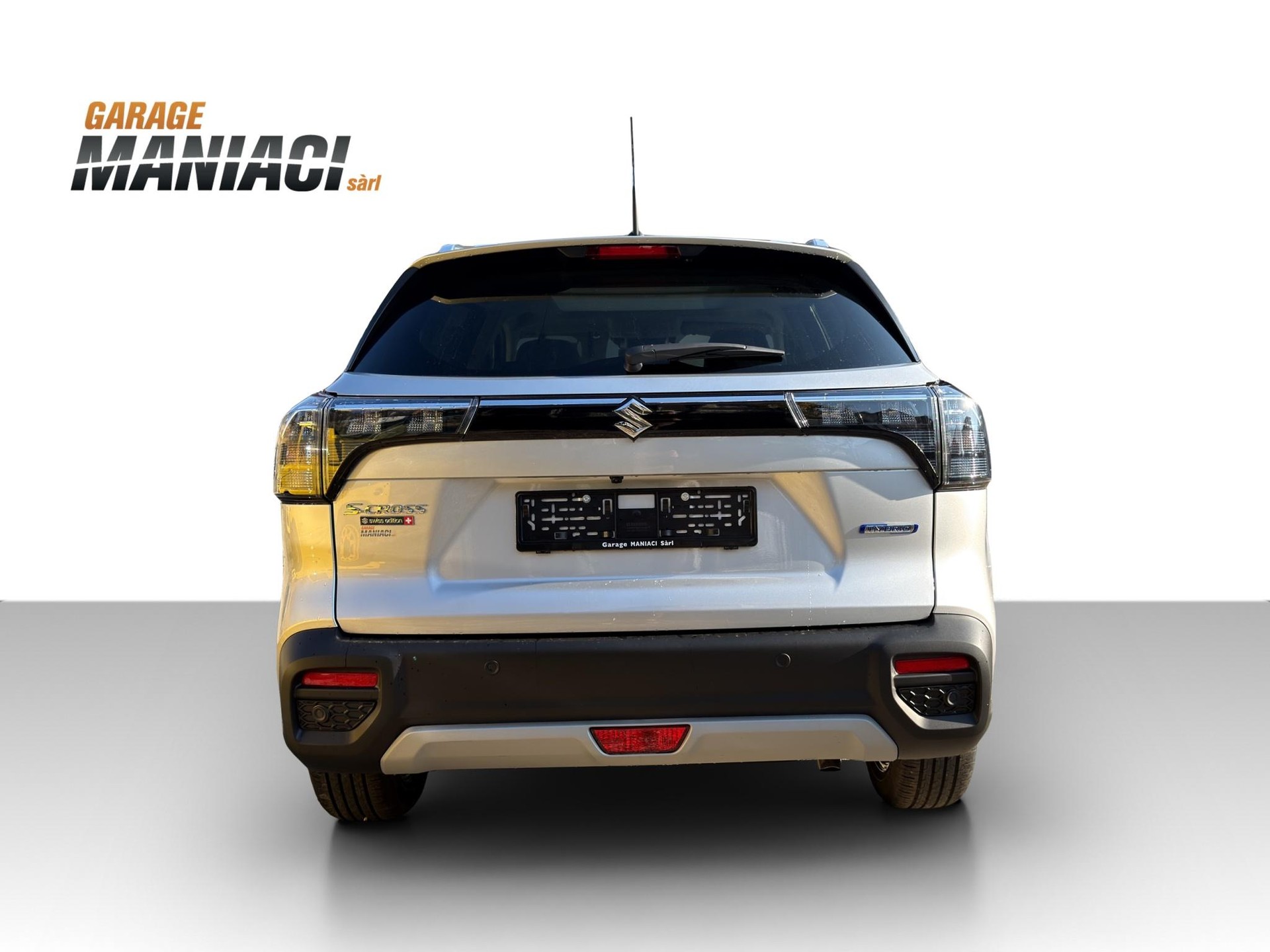 SUZUKI S-Cross 1.4 T Sakura Top Hybrid 4x4-image-7