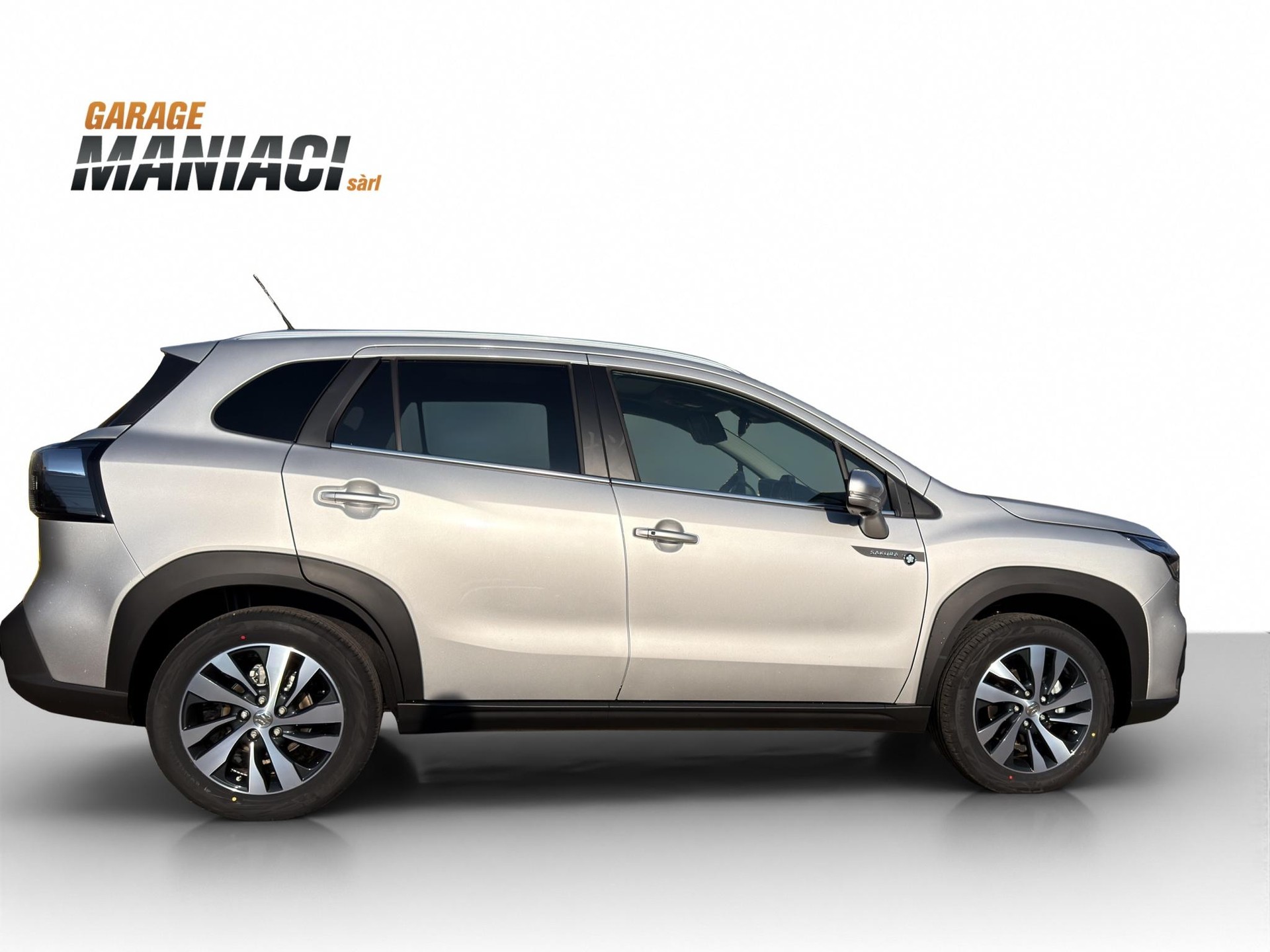 SUZUKI S-Cross 1.4 T Sakura Top Hybrid 4x4-image-4