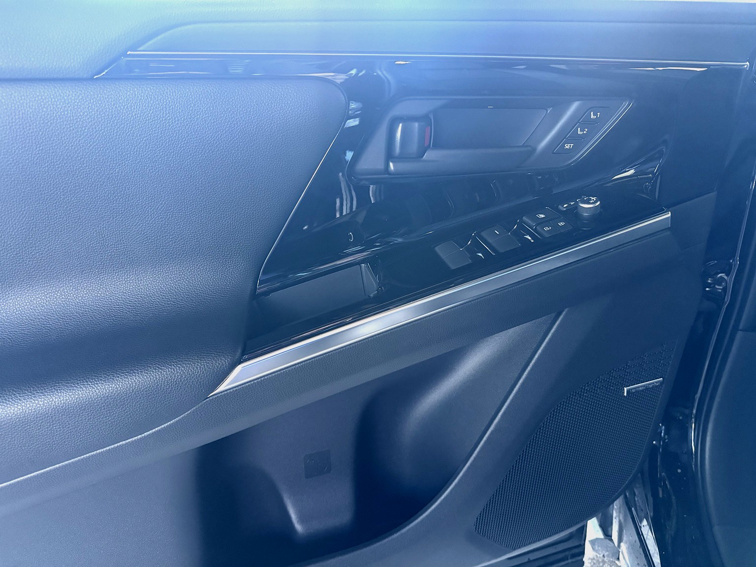 SUBARU Solterra eV Luxury 71,4kWh AWD-image-17