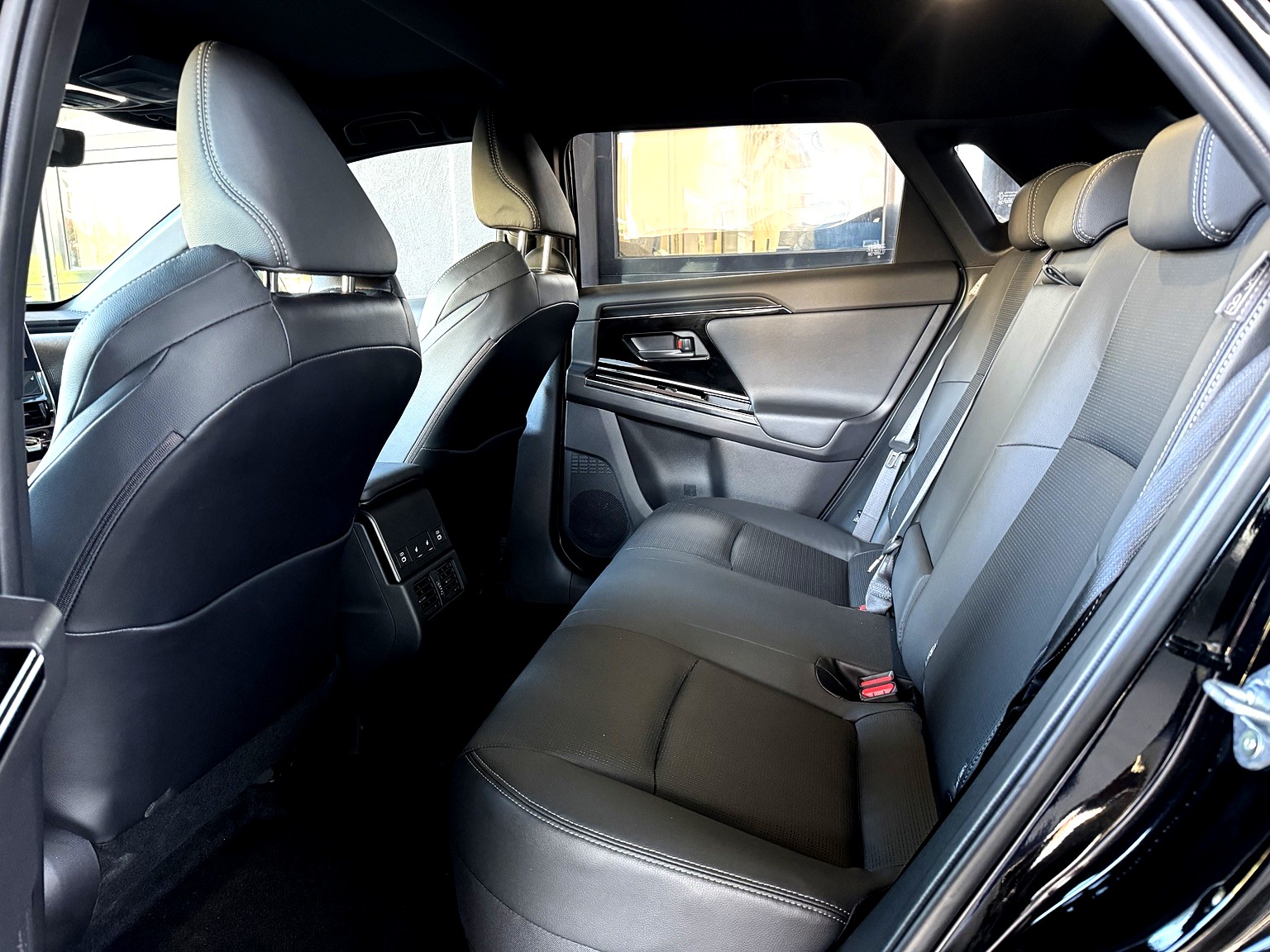 SUBARU Solterra eV Luxury 71,4kWh AWD-image-14