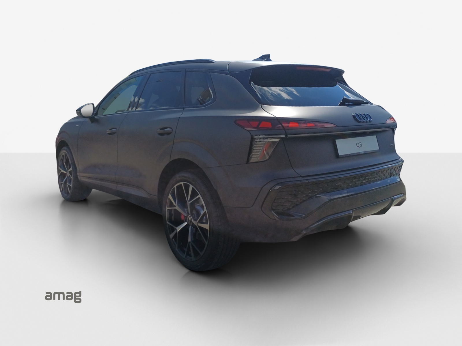 AUDI Q3 SUV TFSI quattro 195 kW S tronic-image-2