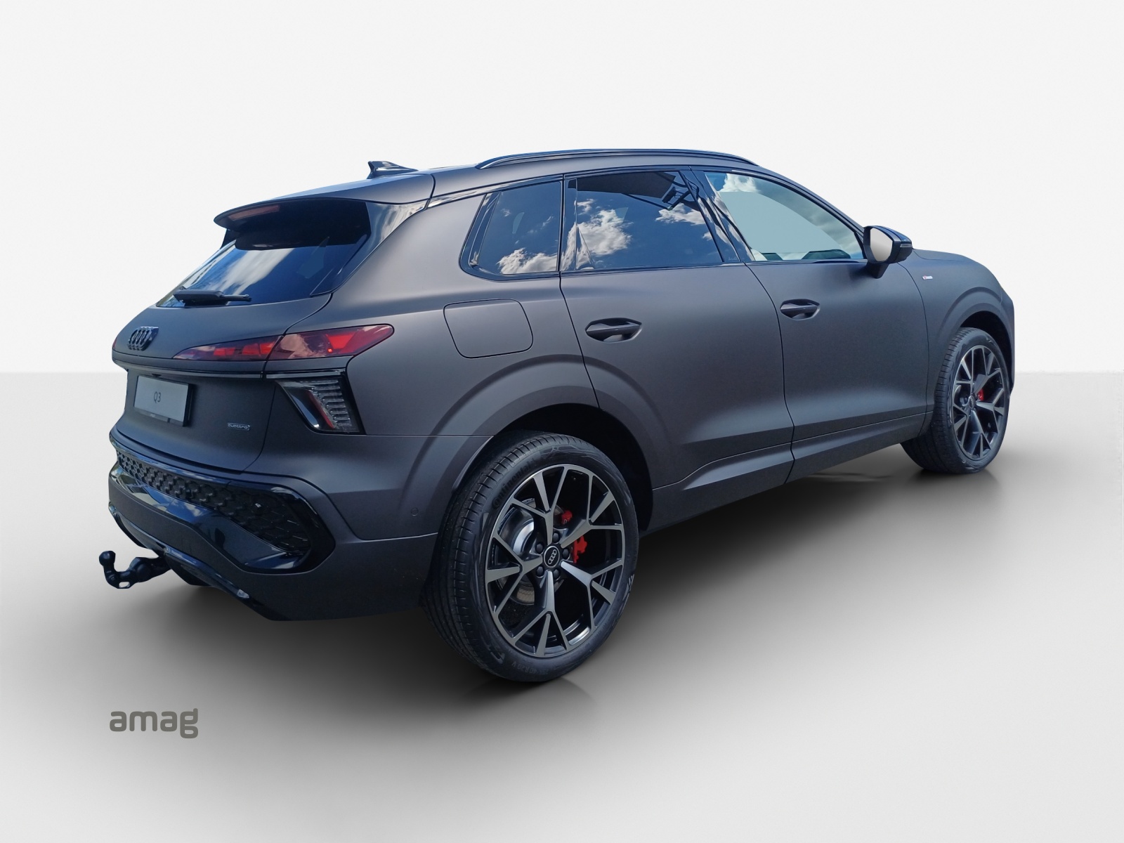 AUDI Q3 SUV TFSI quattro 195 kW S tronic-image-4