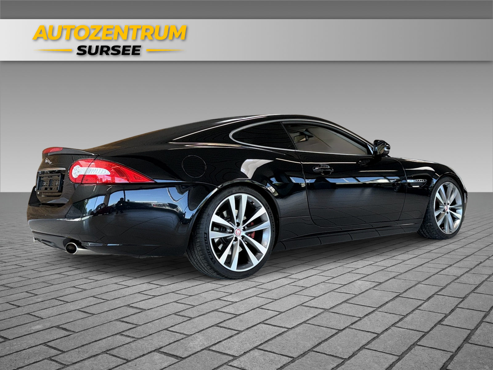 JAGUAR XK Coupé 5.0 V8-image-7