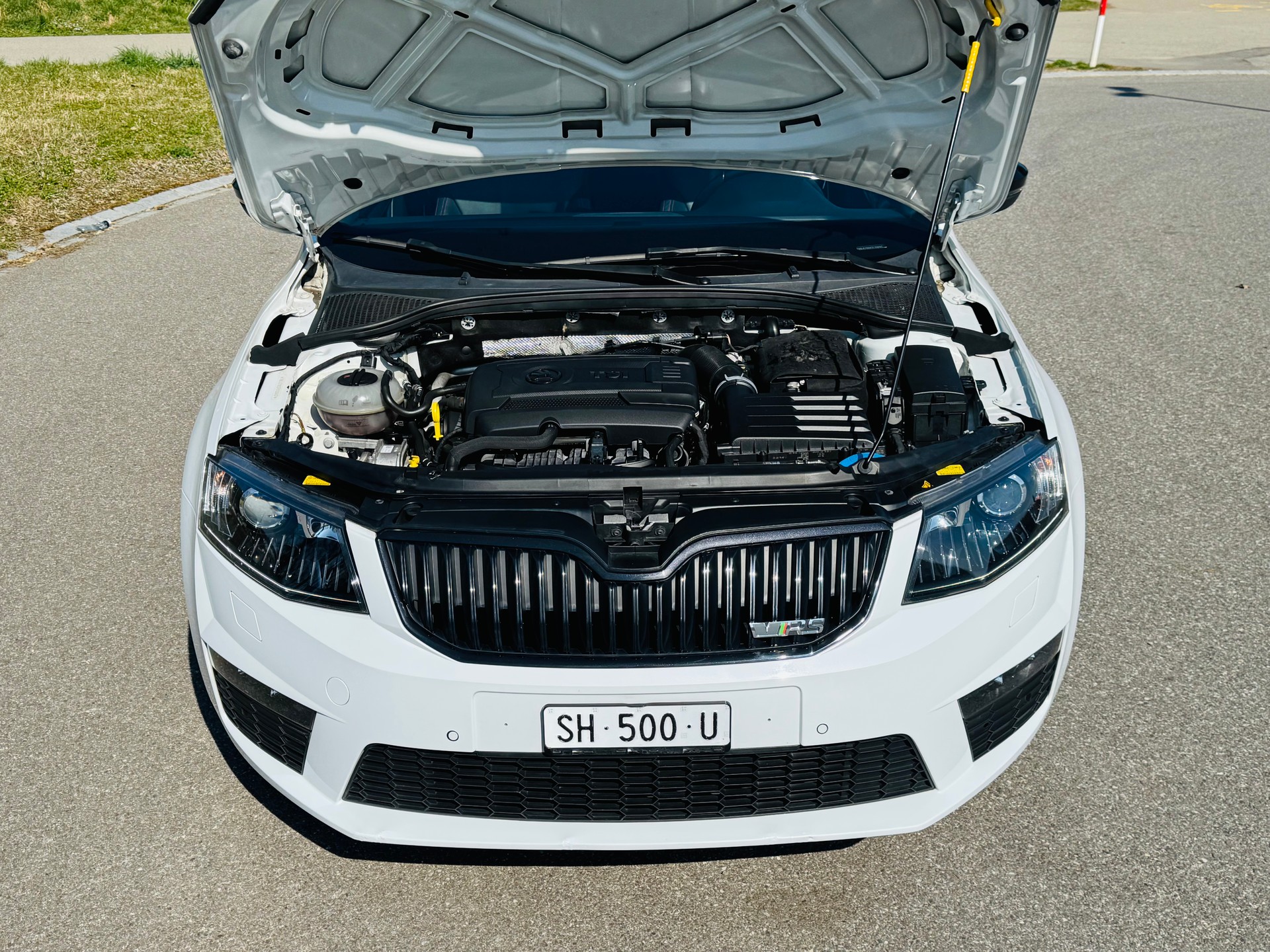 SKODA Octavia Combi 2.0 TSI RS DSG-image-15