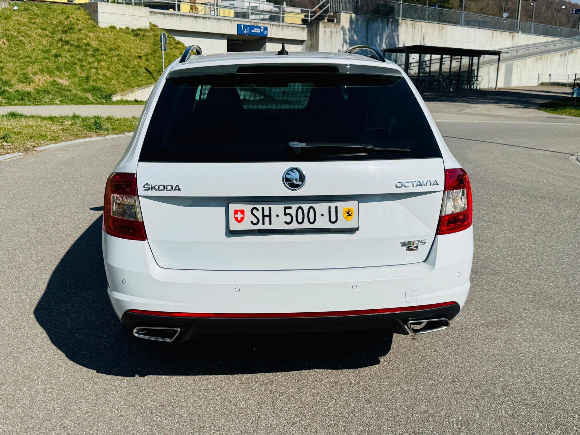 SKODA Octavia Combi 2.0 TSI RS DSG-image-5