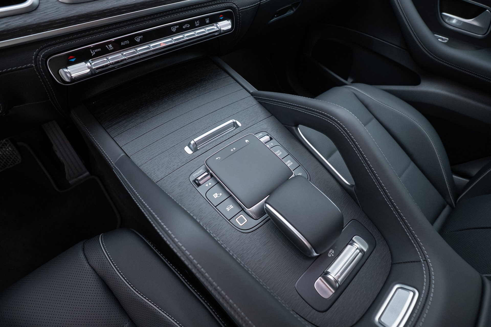 MERCEDES-BENZ GLS 450 d 4Matic 9G-Tronic-image-9