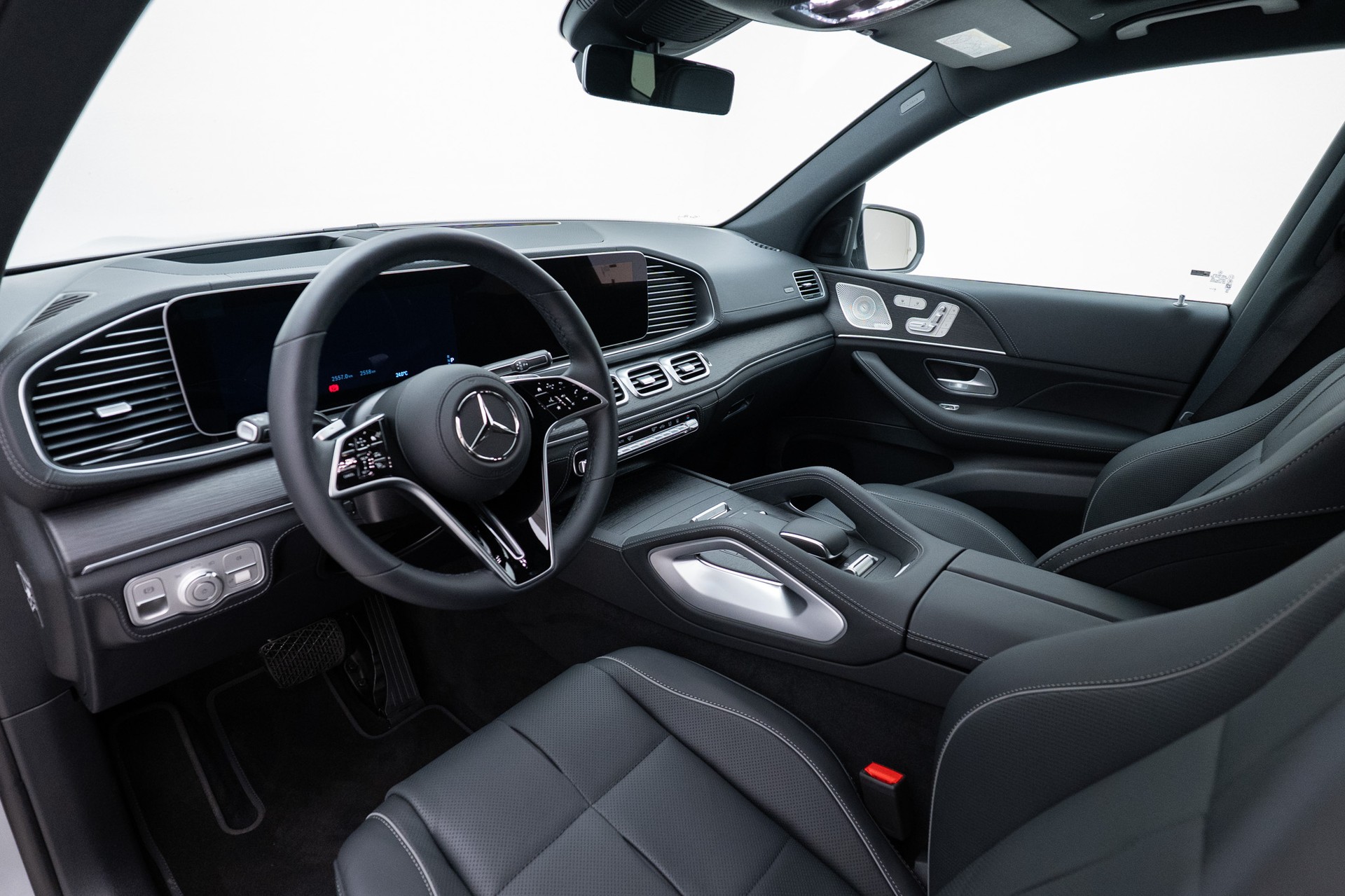 MERCEDES-BENZ GLS 450 d 4Matic 9G-Tronic-image-4
