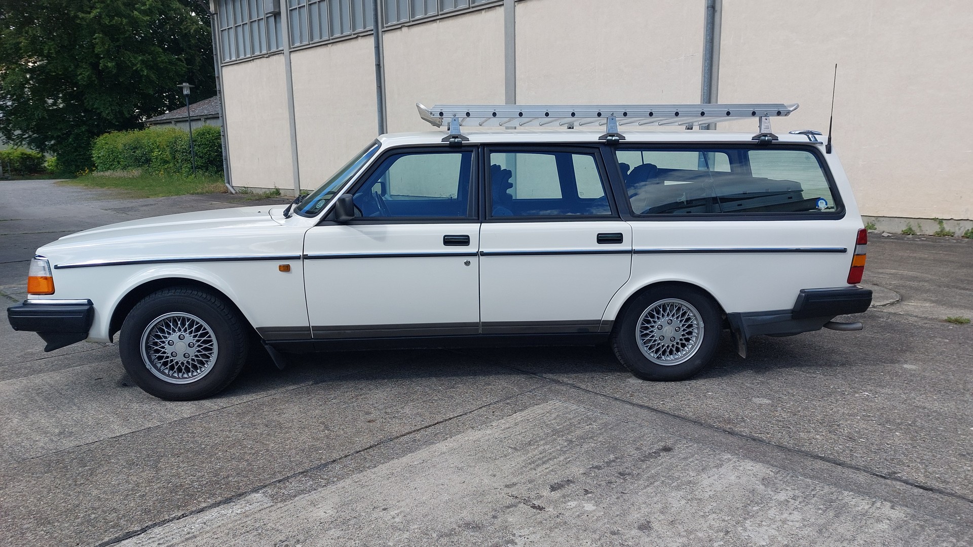 VOLVO 240 2.3 Classic-image-7