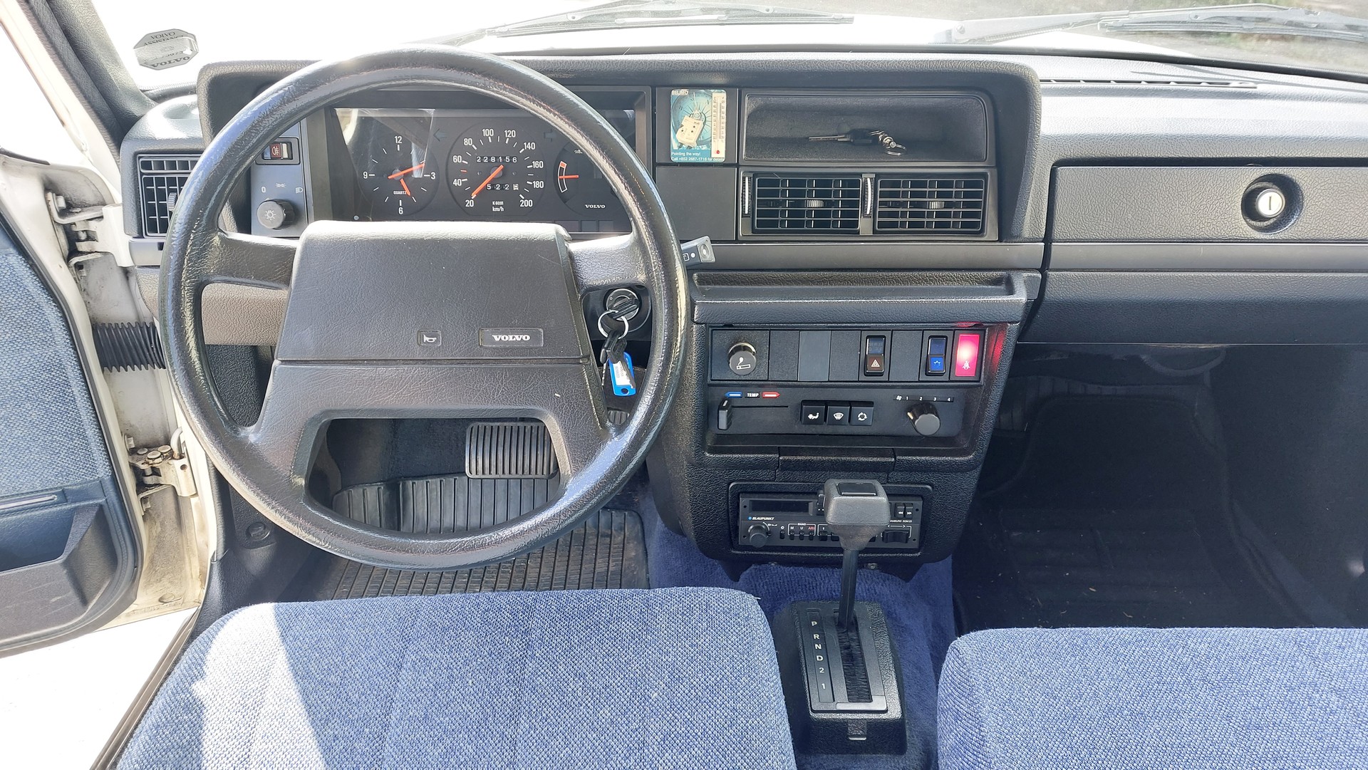 VOLVO 240 2.3 Classic-image-10