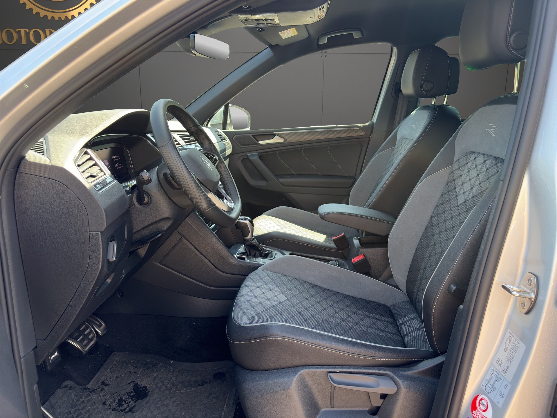 VW Tiguan 1.4TSI PHEV R-Line DSG-image-9
