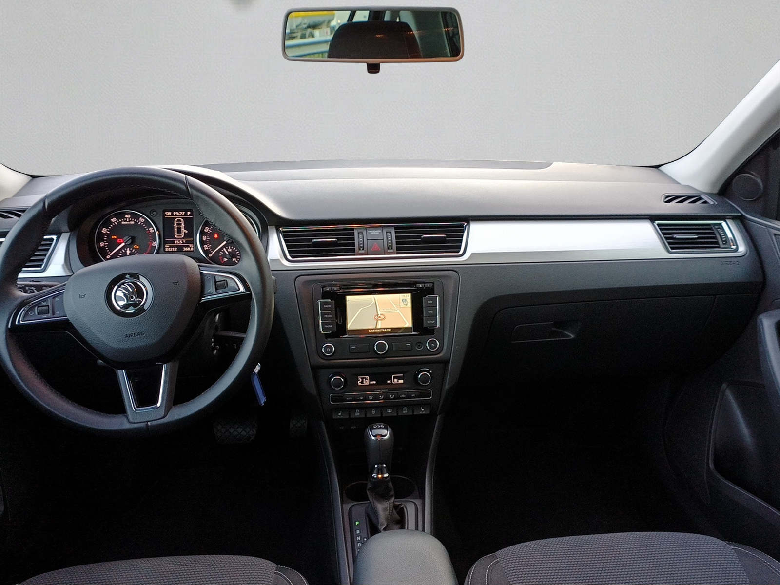 SKODA Rapid Spaceback 1.4 TSI Ambition DSG-image-13