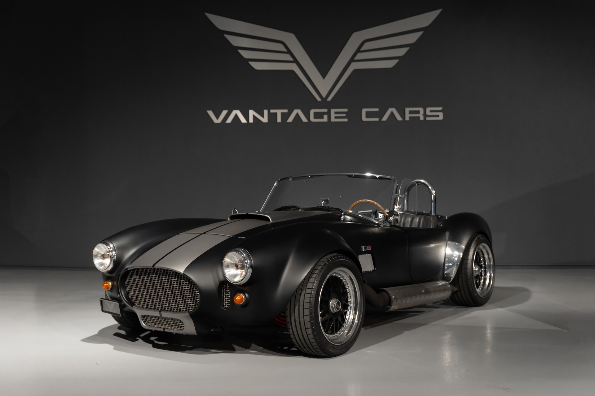 AC Cobra 5.7 V8 Supercharged