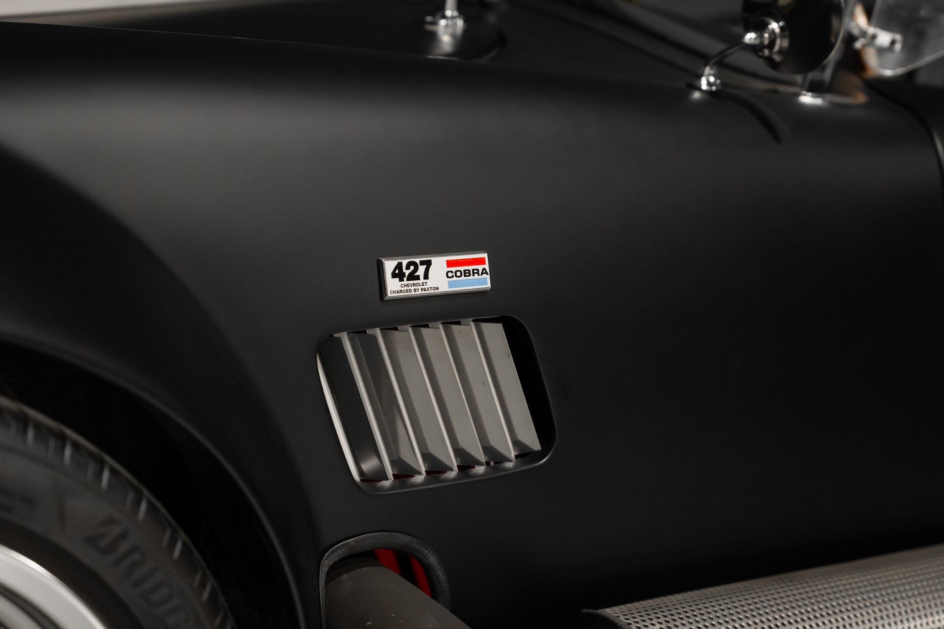 AC Cobra 5.7 V8 Supercharged-image-7