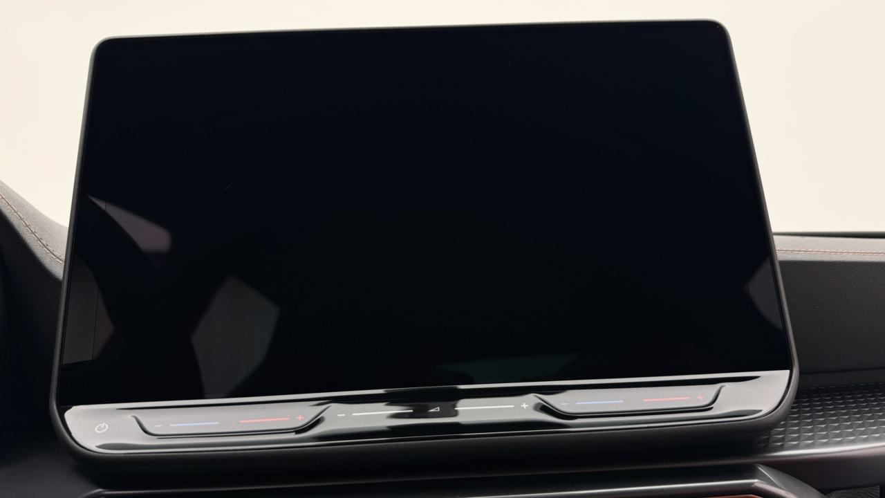 CUPRA LEON 1.5 e-HYBRID pHEV VZ Black Edition-image-7
