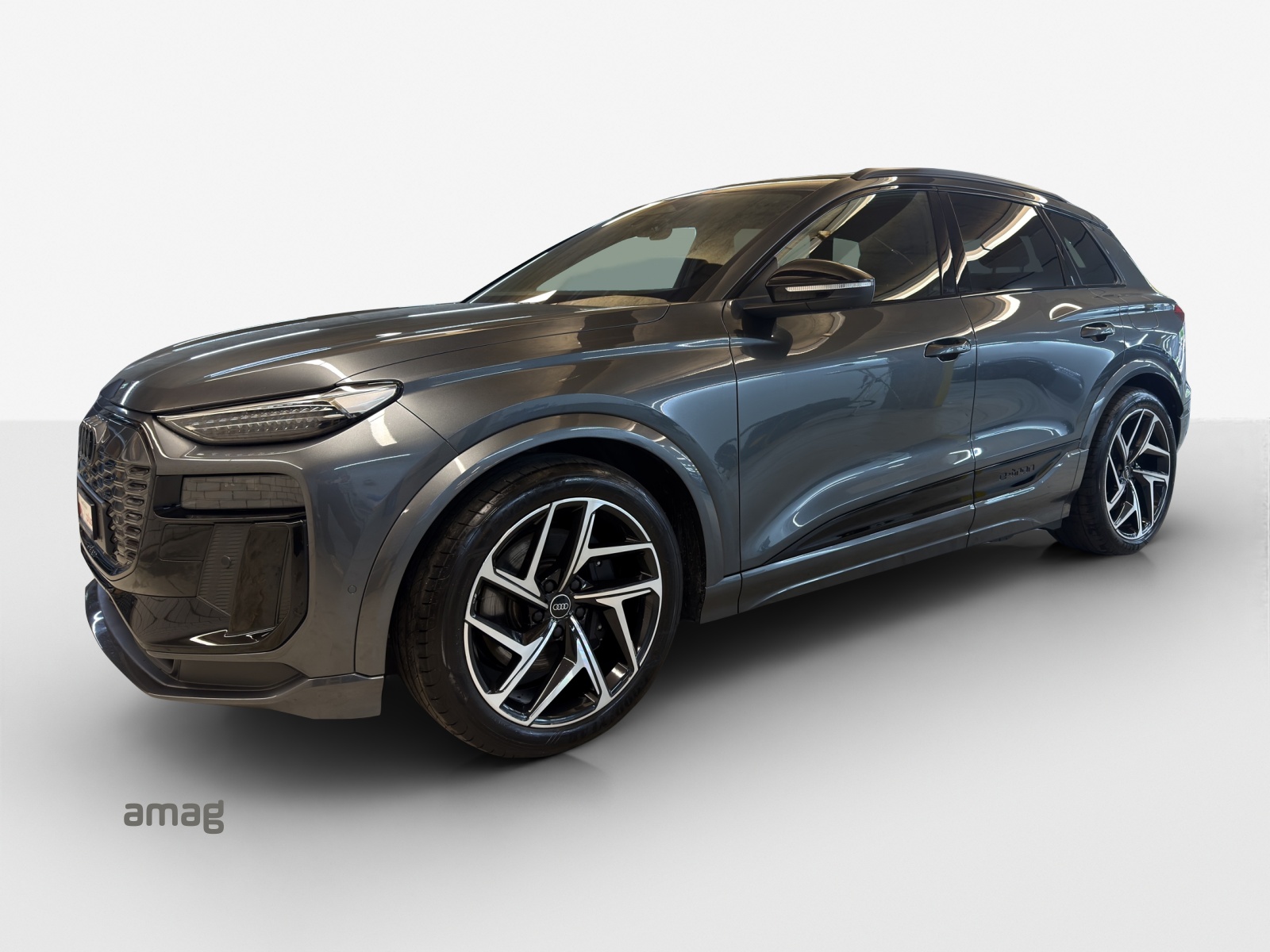 AUDI SQ6 e-tron quattro