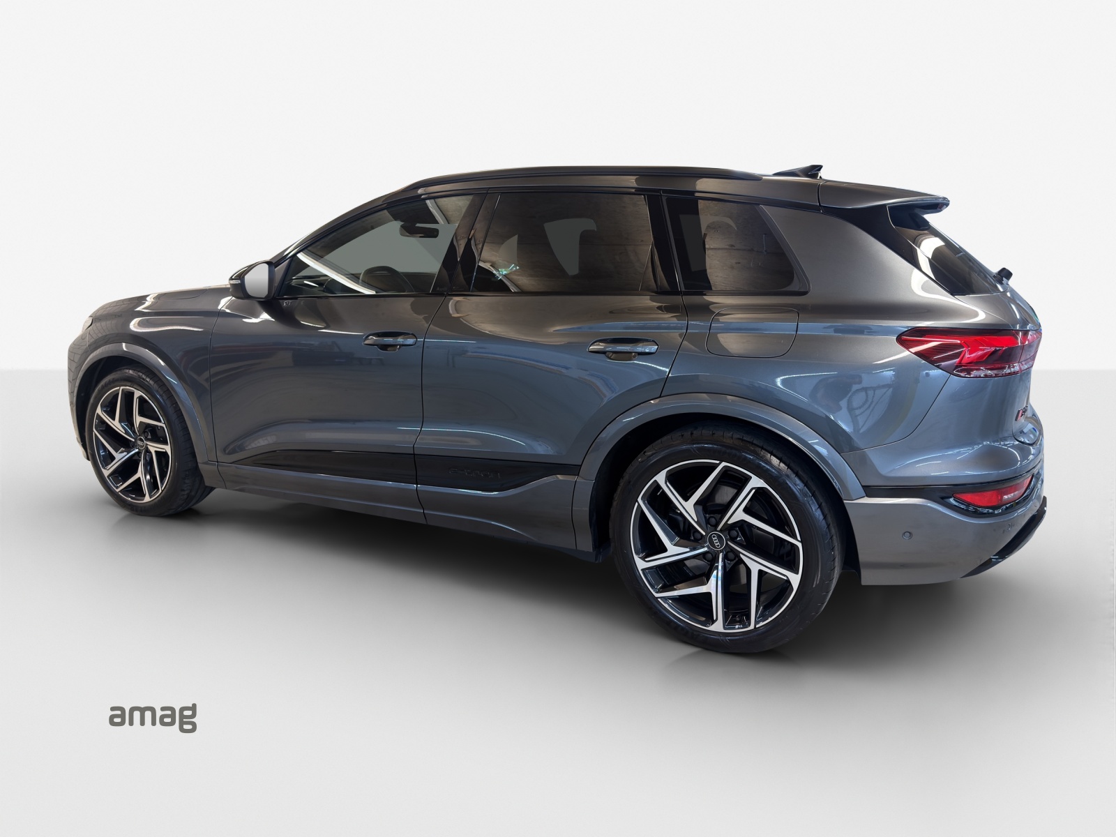AUDI SQ6 e-tron quattro-showroom-element-2