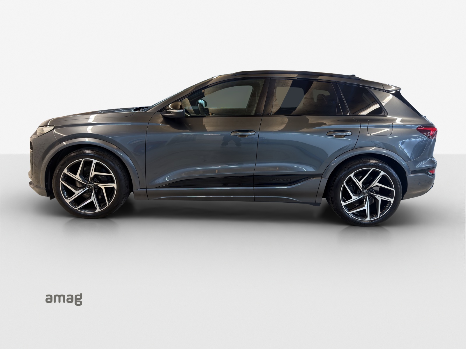 AUDI SQ6 e-tron quattro-showroom-element-1