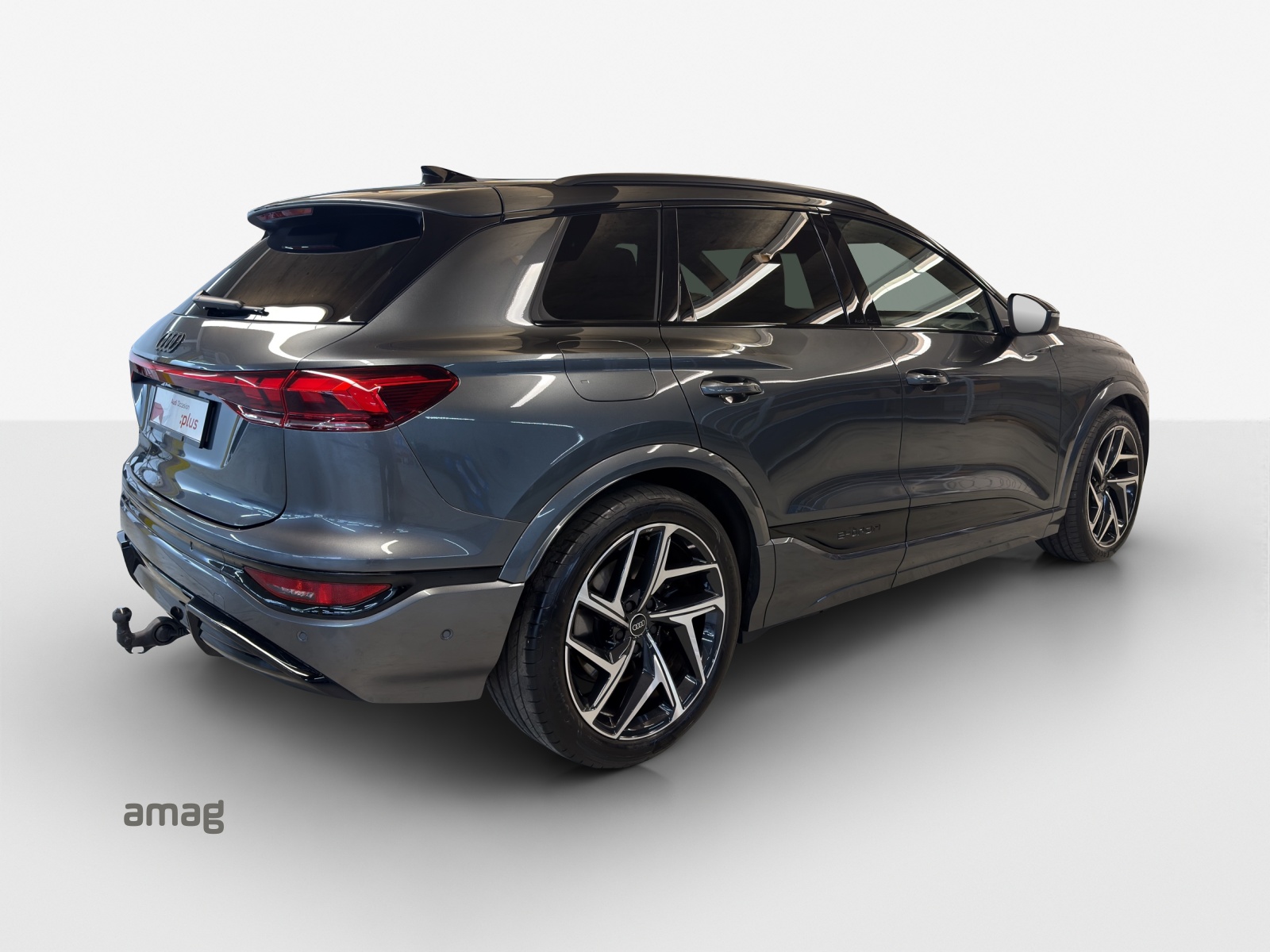 AUDI SQ6 e-tron quattro-image-4