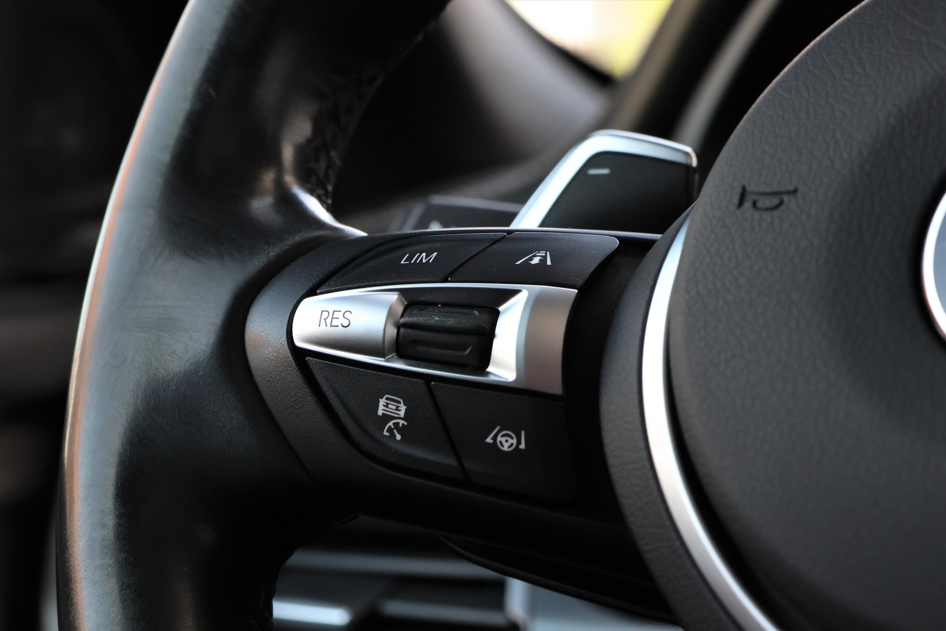 BMW X5 xDrive M50d Steptronic (CH)-image-17
