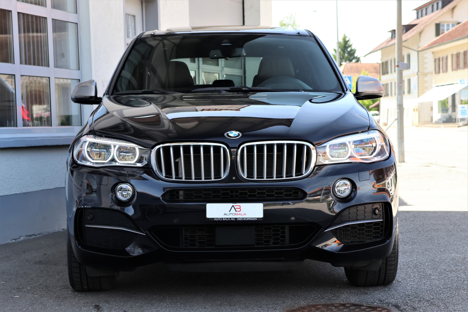BMW X5 xDrive M50d Steptronic (CH)-showroom-element-1