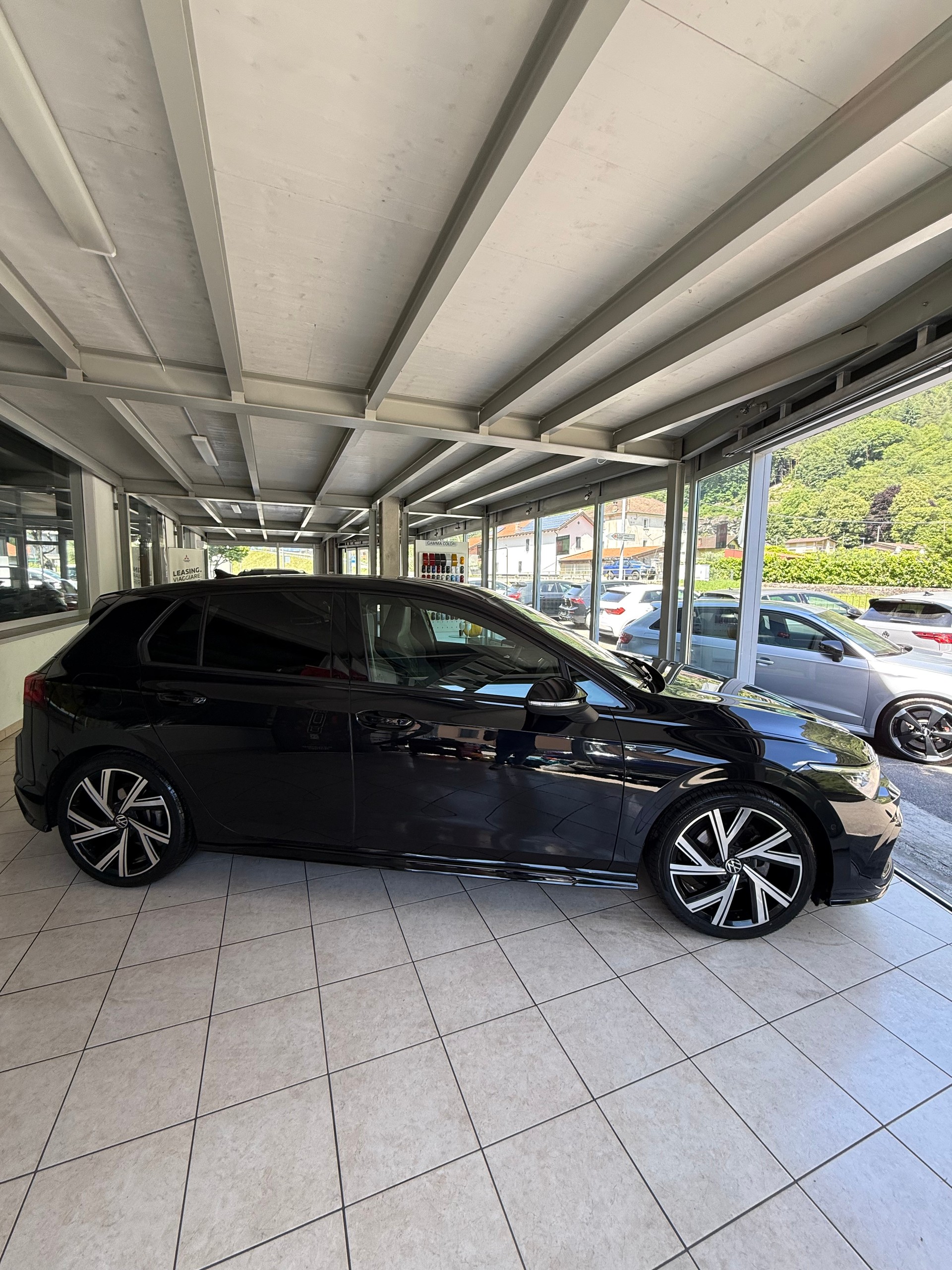 VW Golf 1.5 eTSI mHEV ACT R-Line DSG-image-6