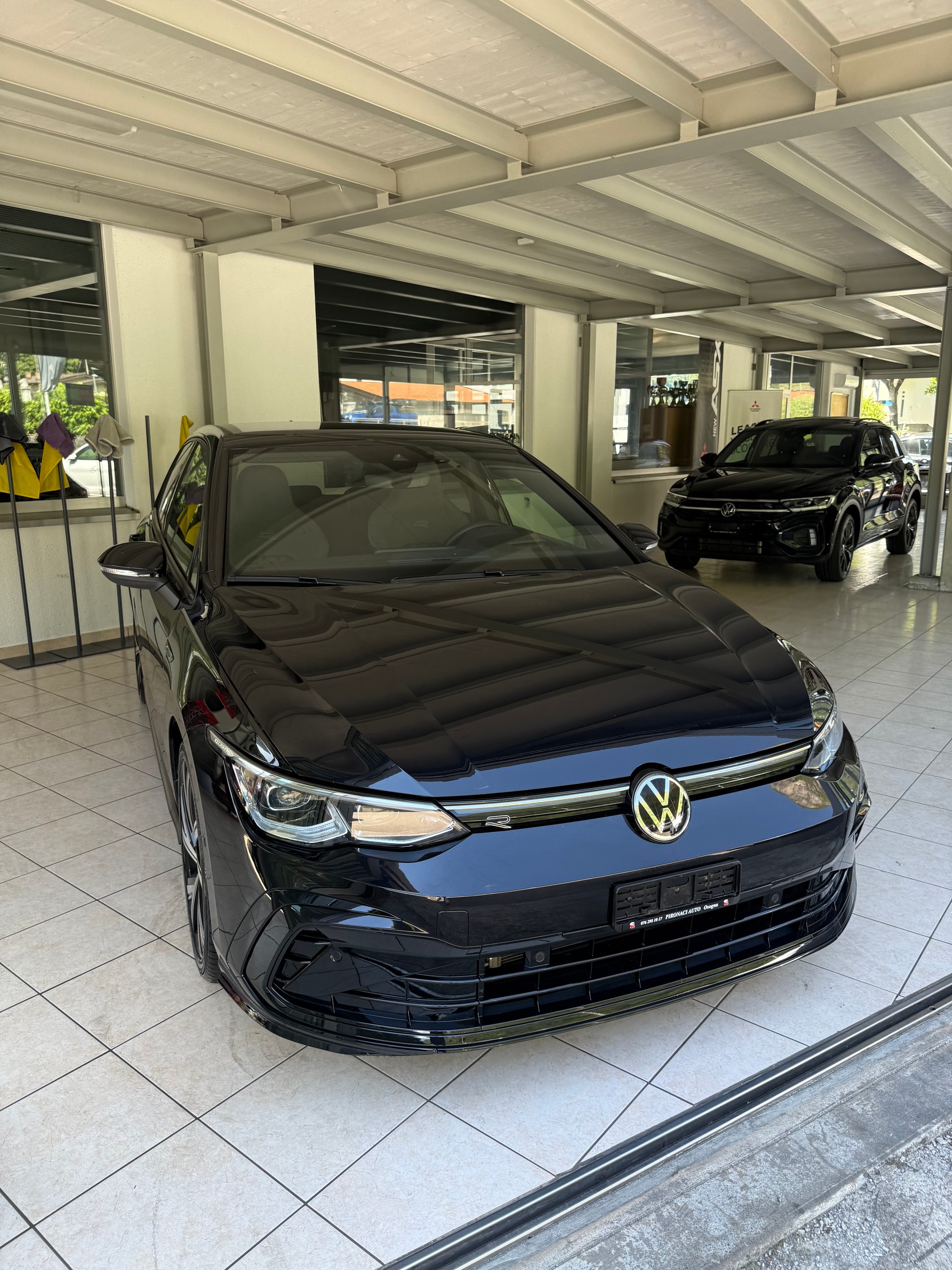 VW Golf 1.5 eTSI mHEV ACT R-Line DSG-image-8