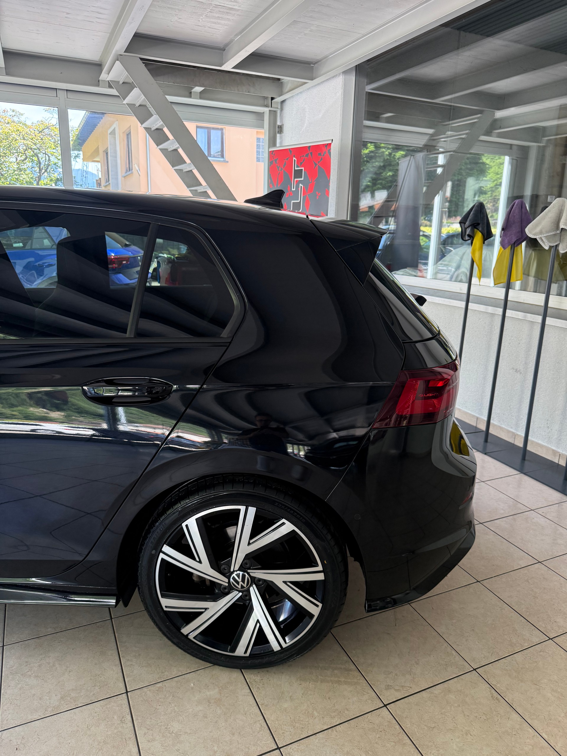 VW Golf 1.5 eTSI mHEV ACT R-Line DSG-image-3