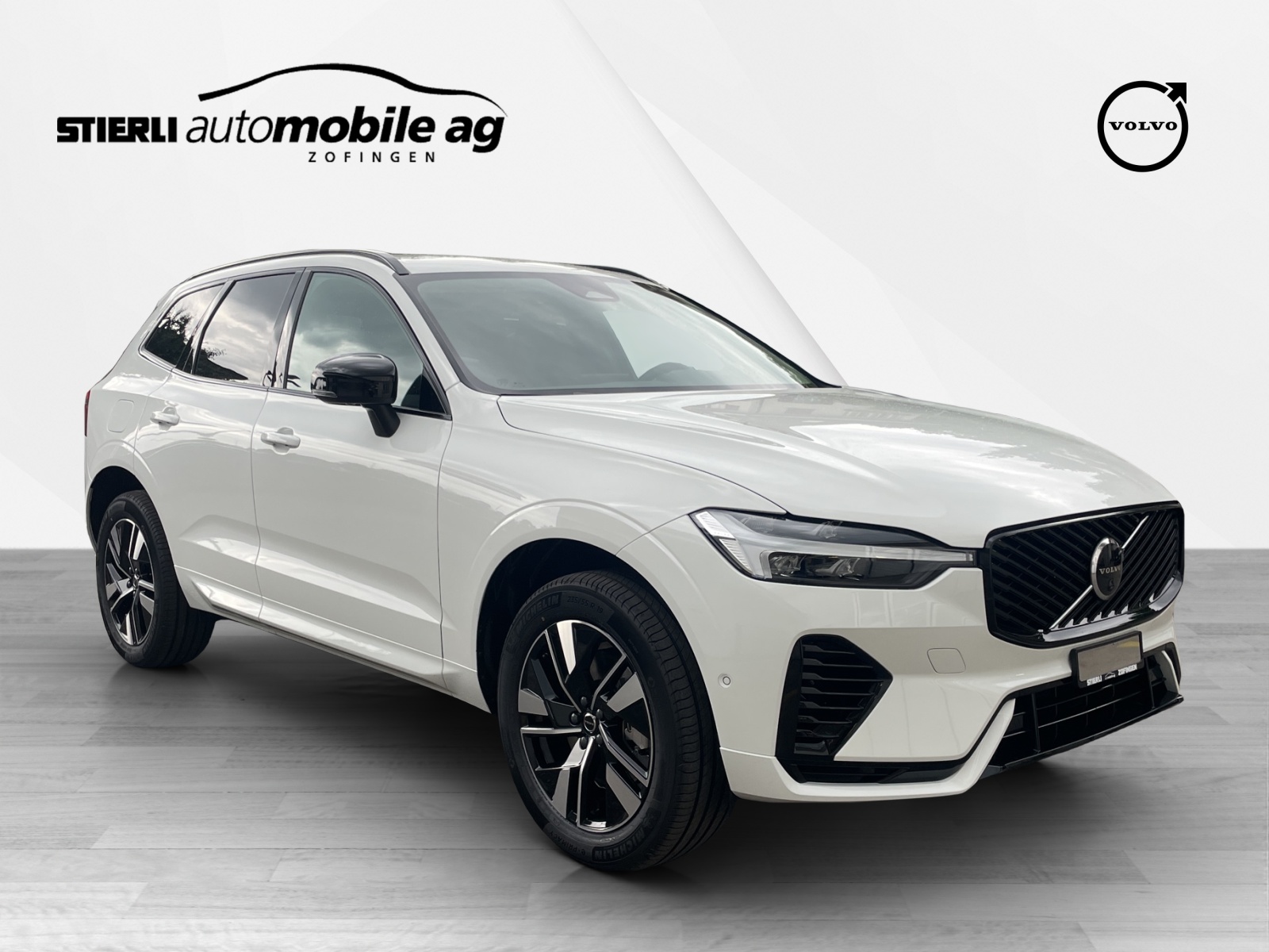 VOLVO XC60 2.0 T6 TE Plus Dark eAWD-showroom-element-2