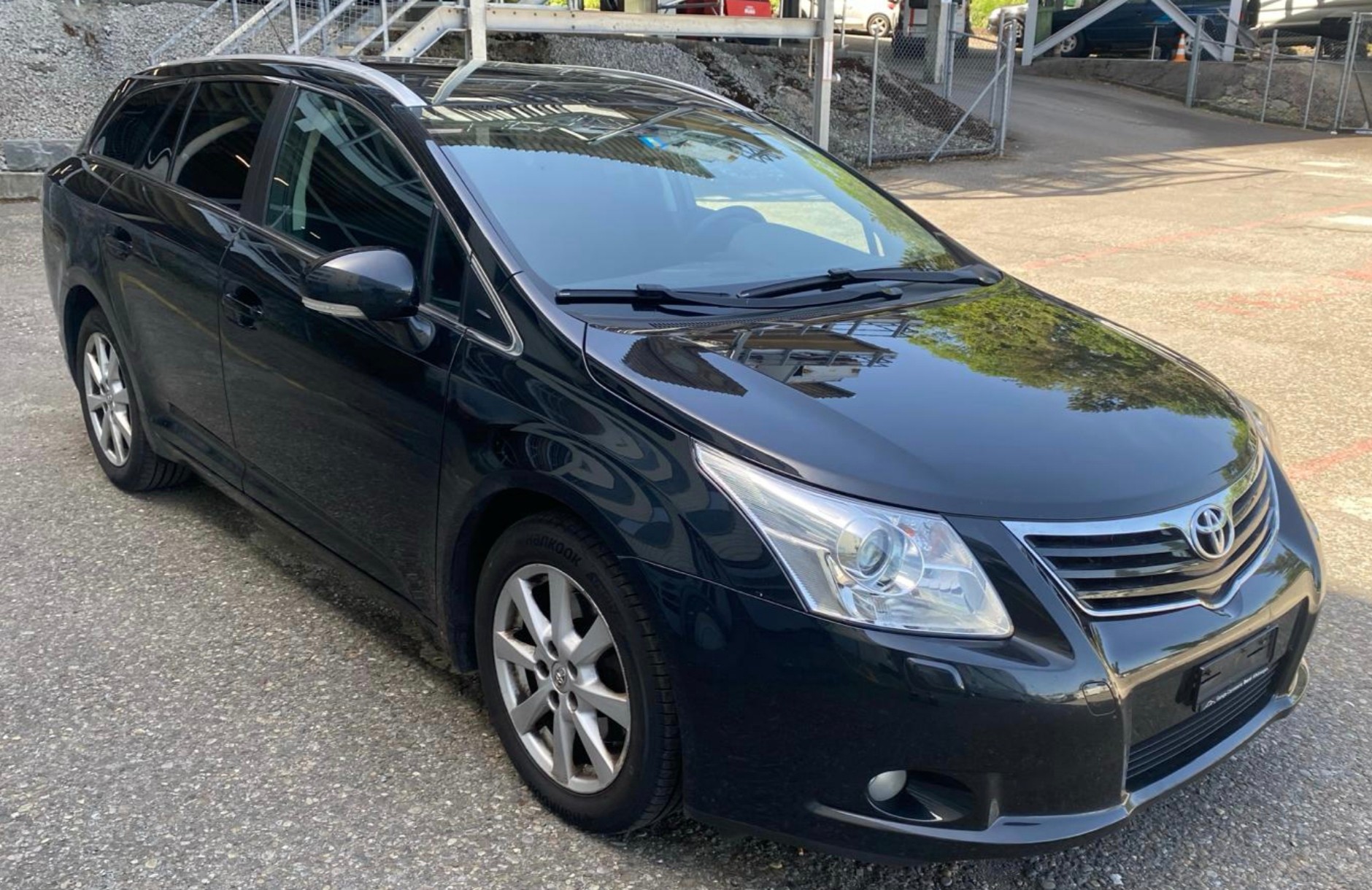 TOYOTA Avensis Sportswagon 2.2D-4D Linea Sol-image-1