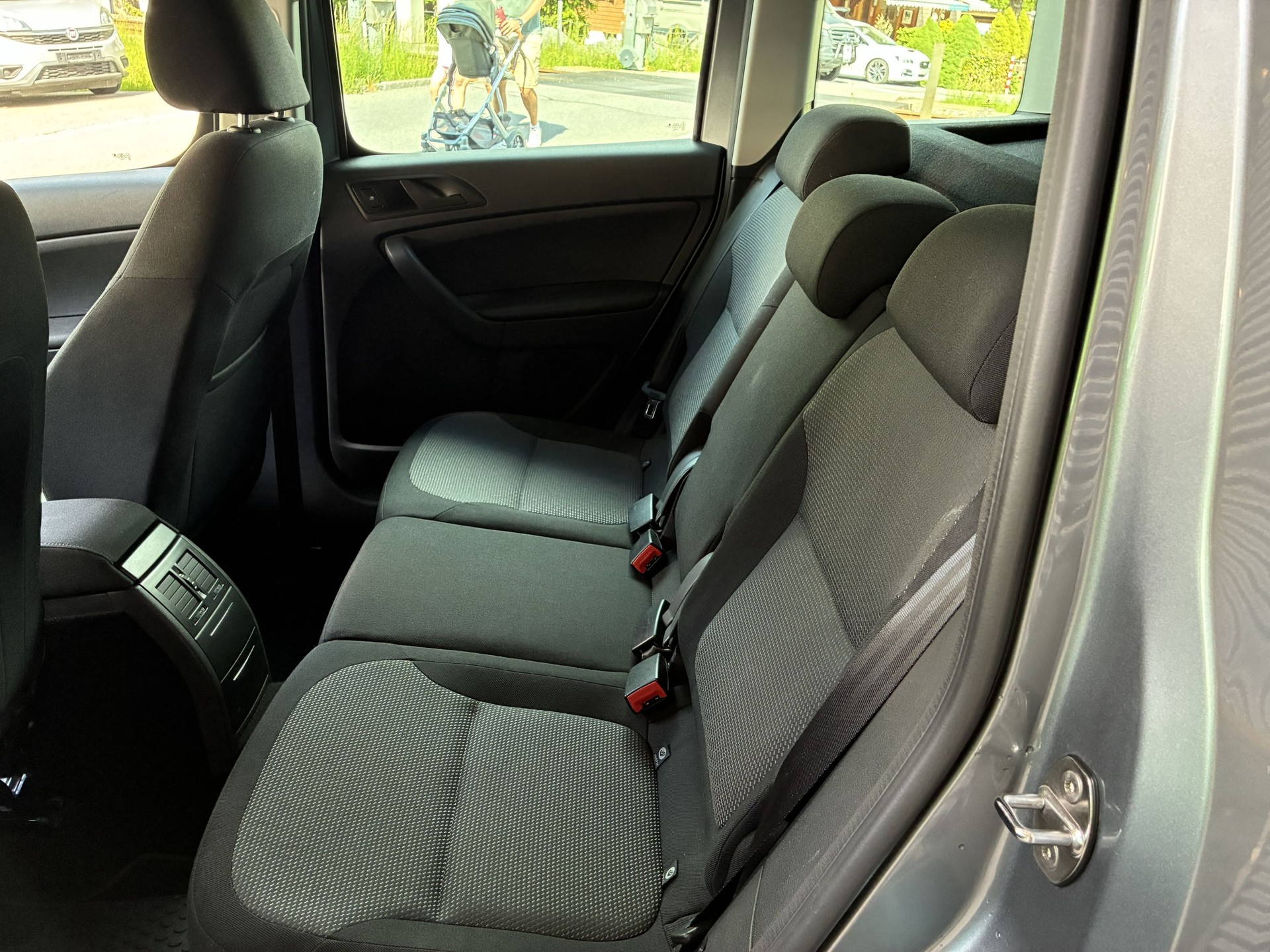SKODA Yeti 1.8 TSI Active 4x4-image-8