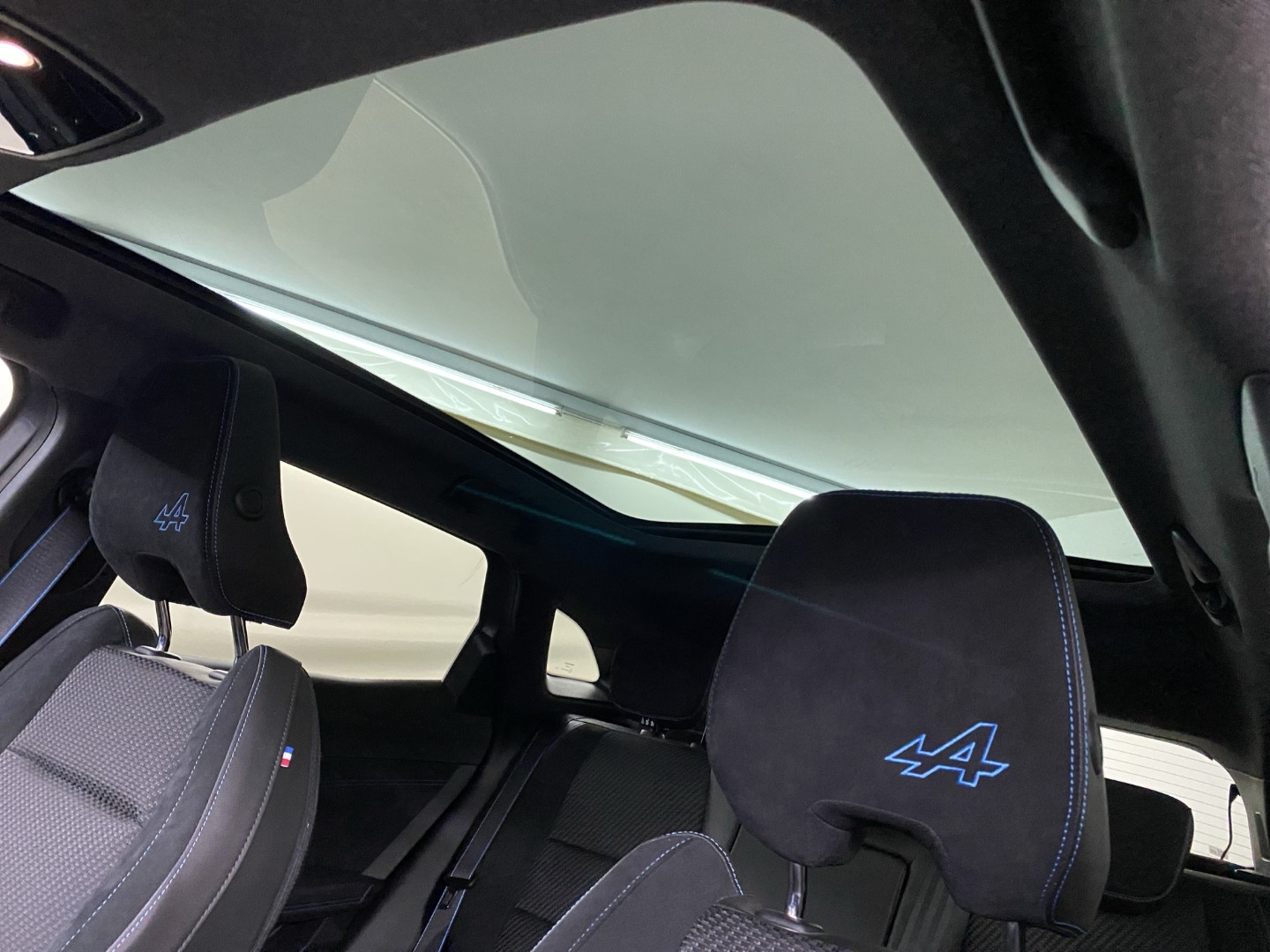 RENAULT Austral 1.2 HEV 200 Iconic Esprit Alpine A-image-20