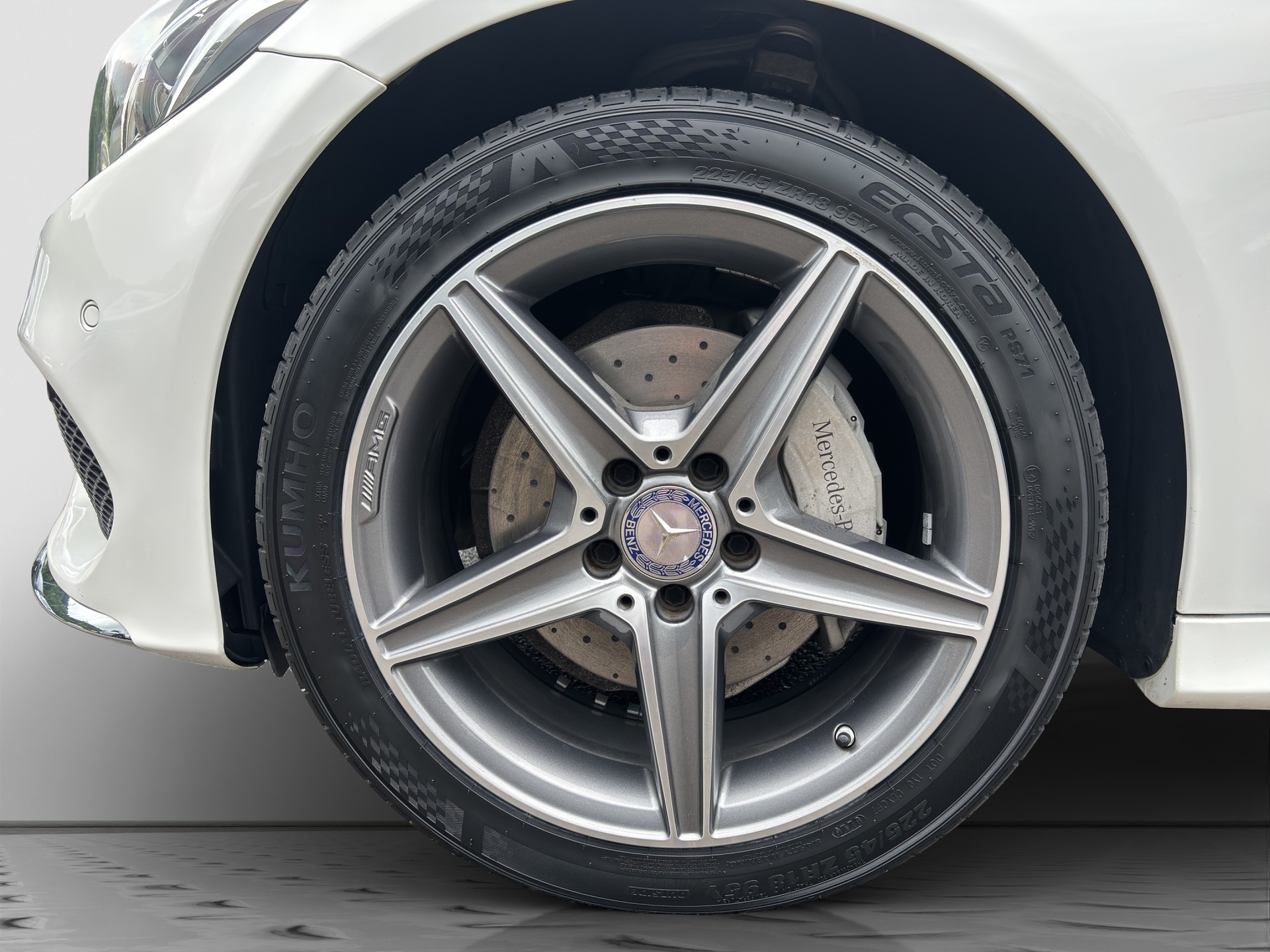 MERCEDES-BENZ C 220 d AMG Line 4Matic 9G-Tronic-image-22