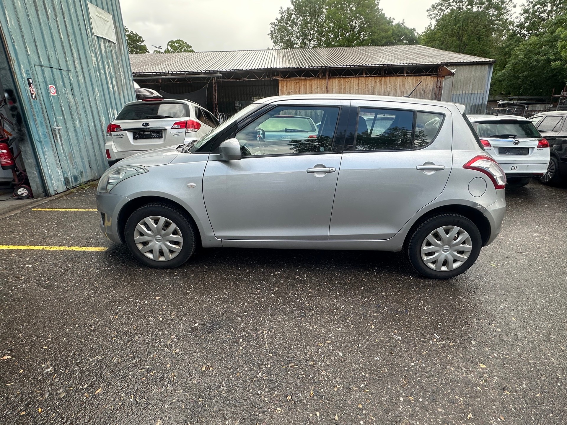 SUZUKI Swift 1.2i 16V GL Top 4x4-image-2