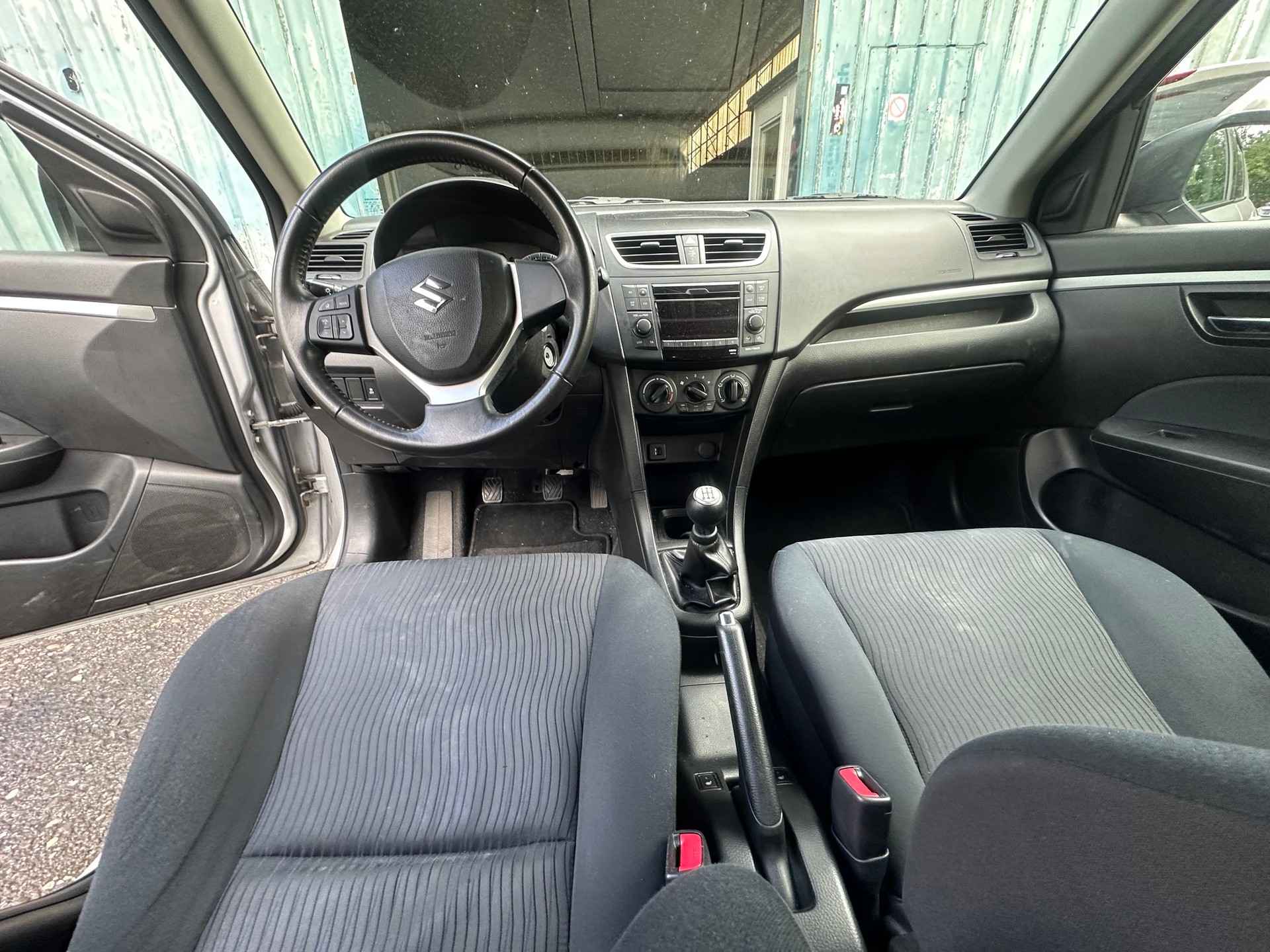 SUZUKI Swift 1.2i 16V GL Top 4x4-image-10