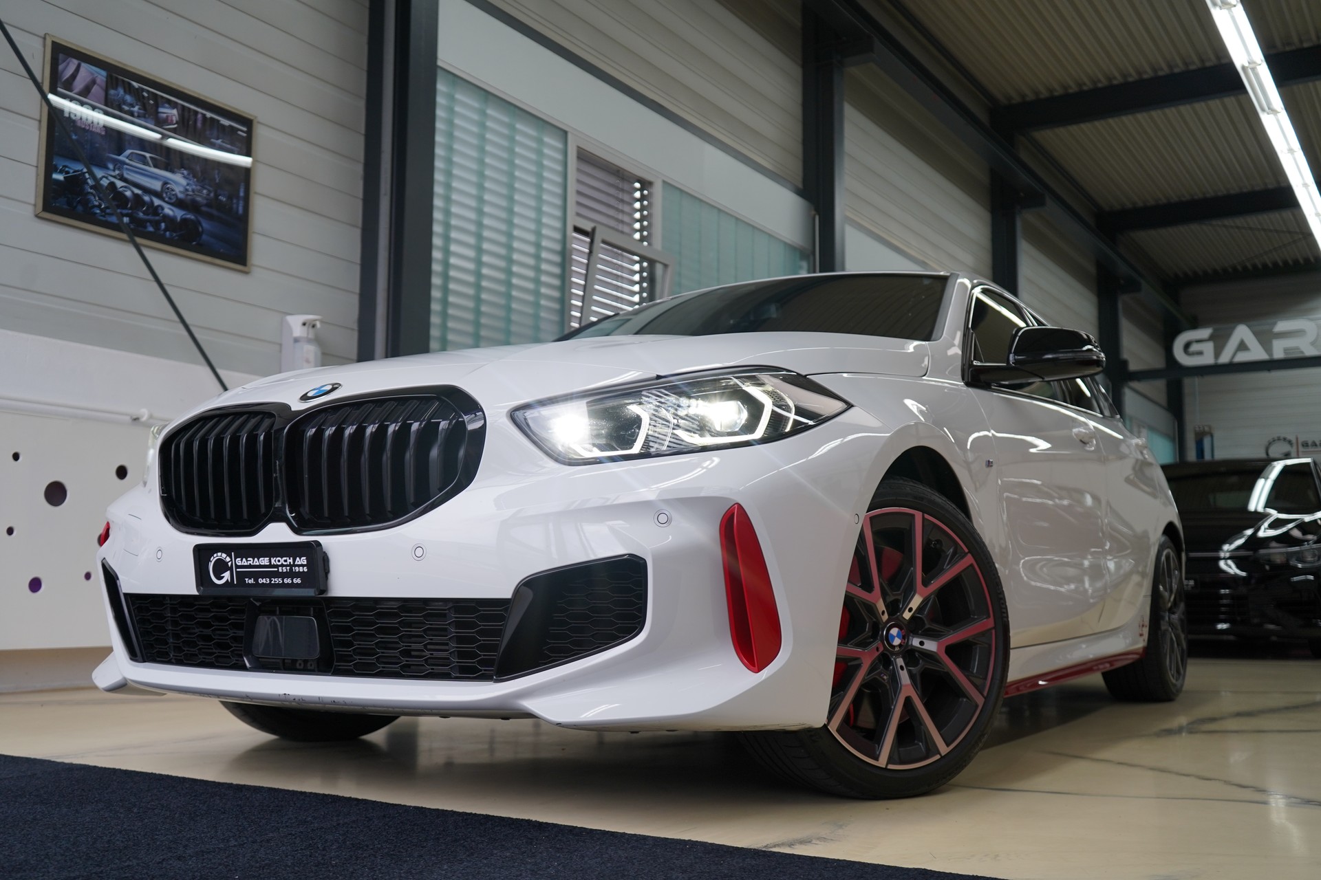 BMW 128ti M Sport Pro Steptronic-showroom-element-1