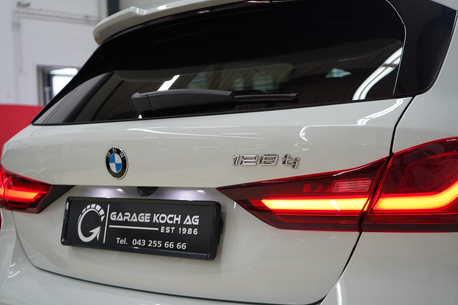 BMW 128ti M Sport Pro Steptronic-image-11