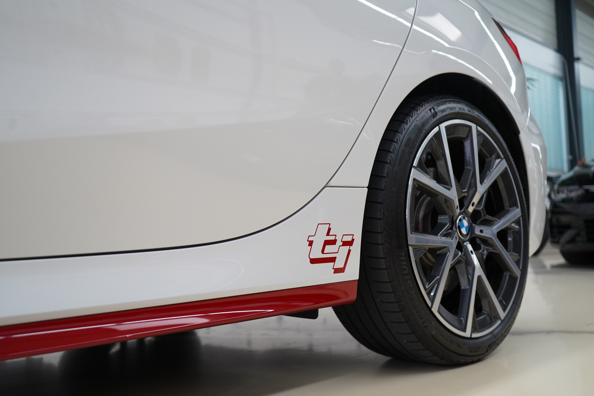BMW 128ti M Sport Pro Steptronic-image-4