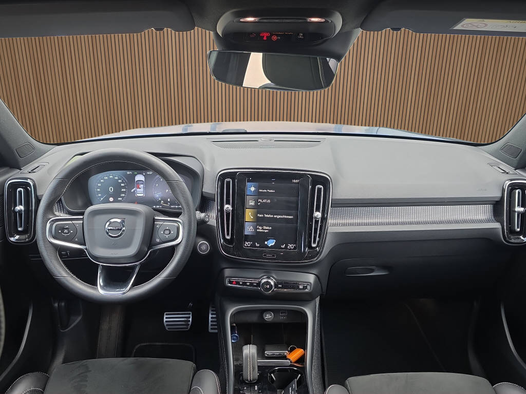 VOLVO XC40 2.0 B4 MH R-Design AWD-image-16
