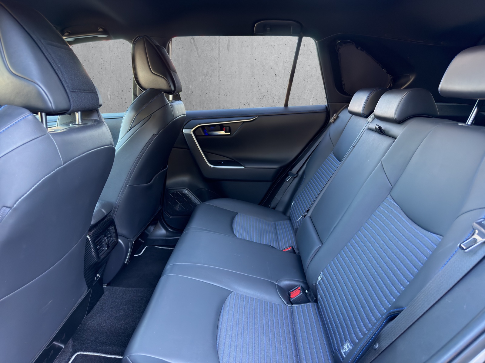 TOYOTA RAV4 2.5 HEV Style-image-11