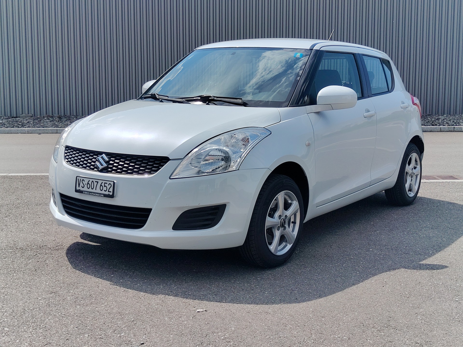 SUZUKI Swift 1.2i 16V GL 4x4-showroom-element-1