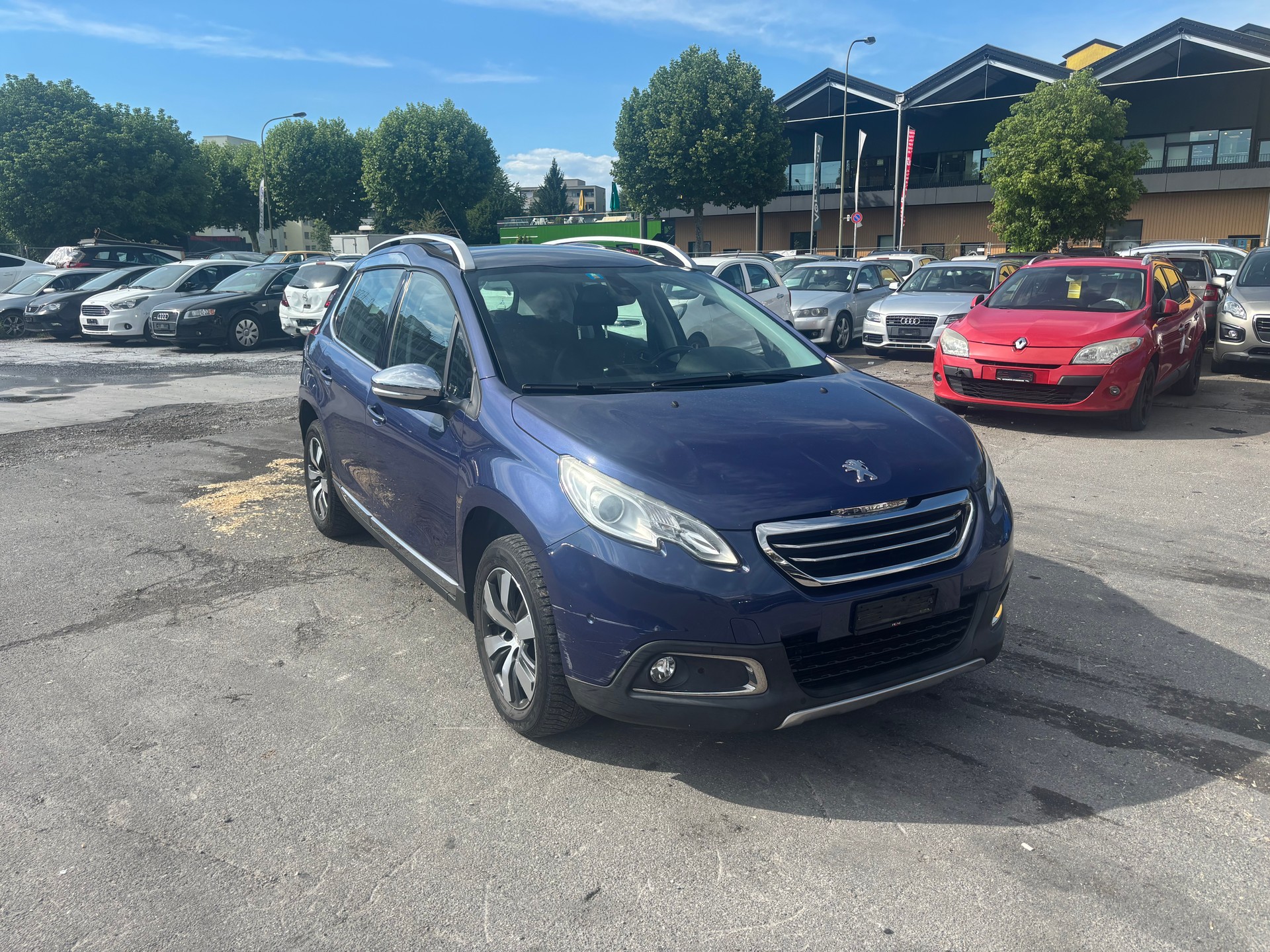 PEUGEOT 2008 1.2 PureTech Active-image-1